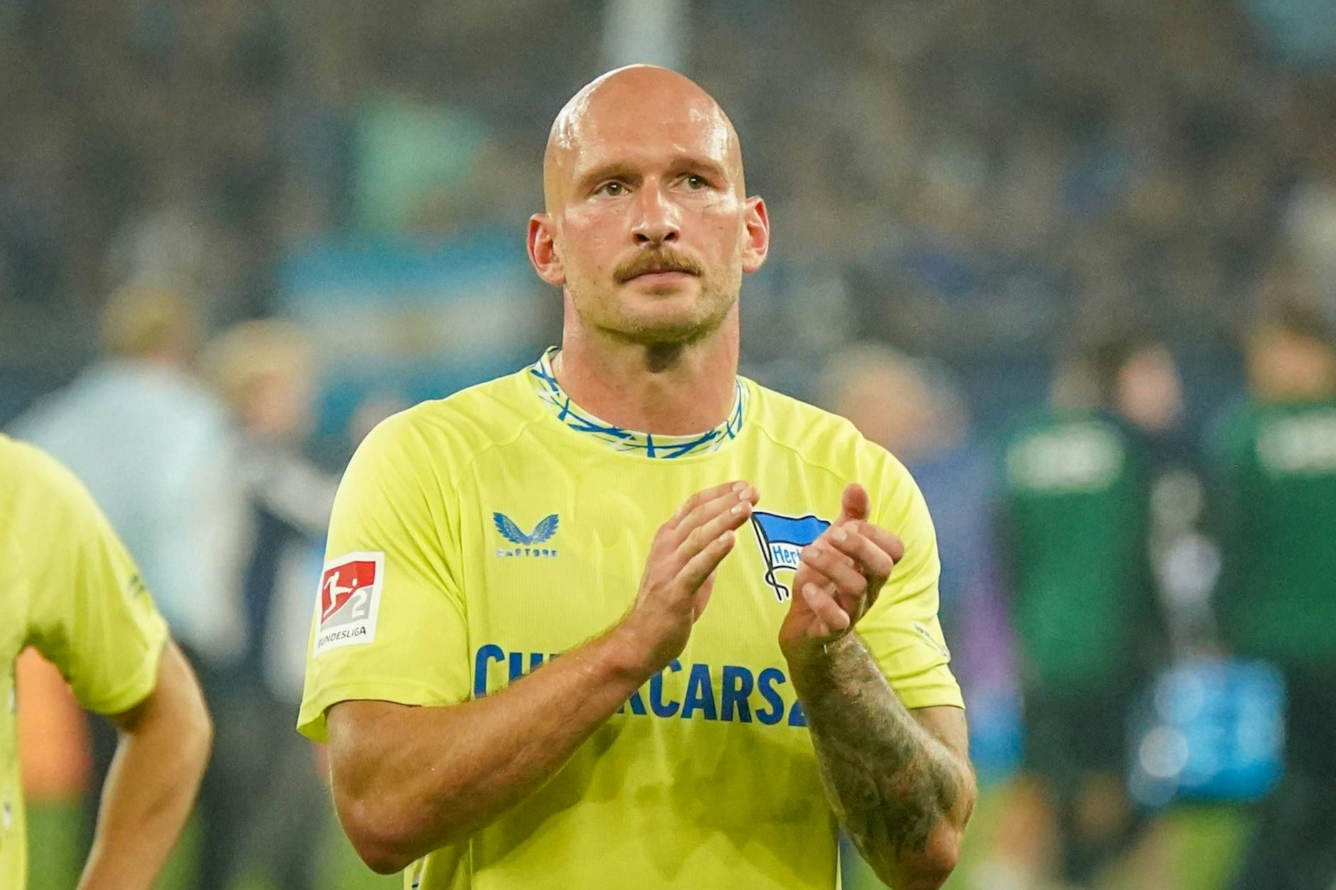 Toni Leistner hat den Start in die Saison mit Aufstiegsfavorit Hertha BSC in den Sand gesetzt.