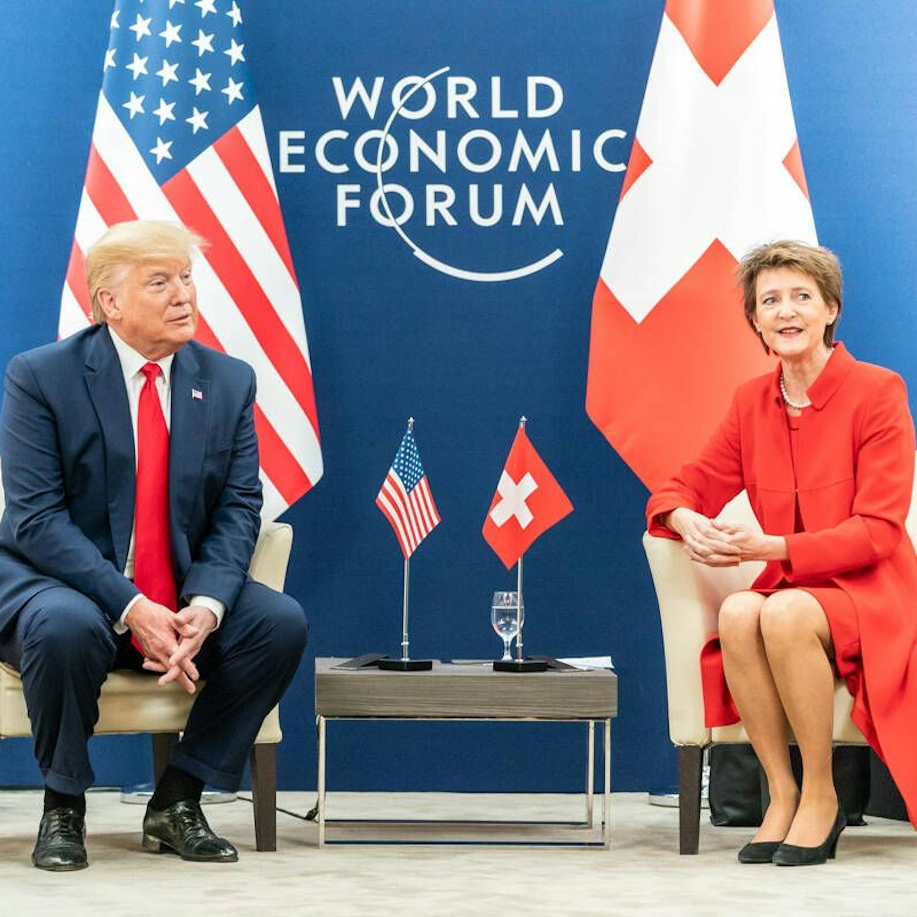 Image - Trump verschärft Zoll-Fiasko für die Schweiz: Pharmakonzerne im Visier des Weißen Hauses