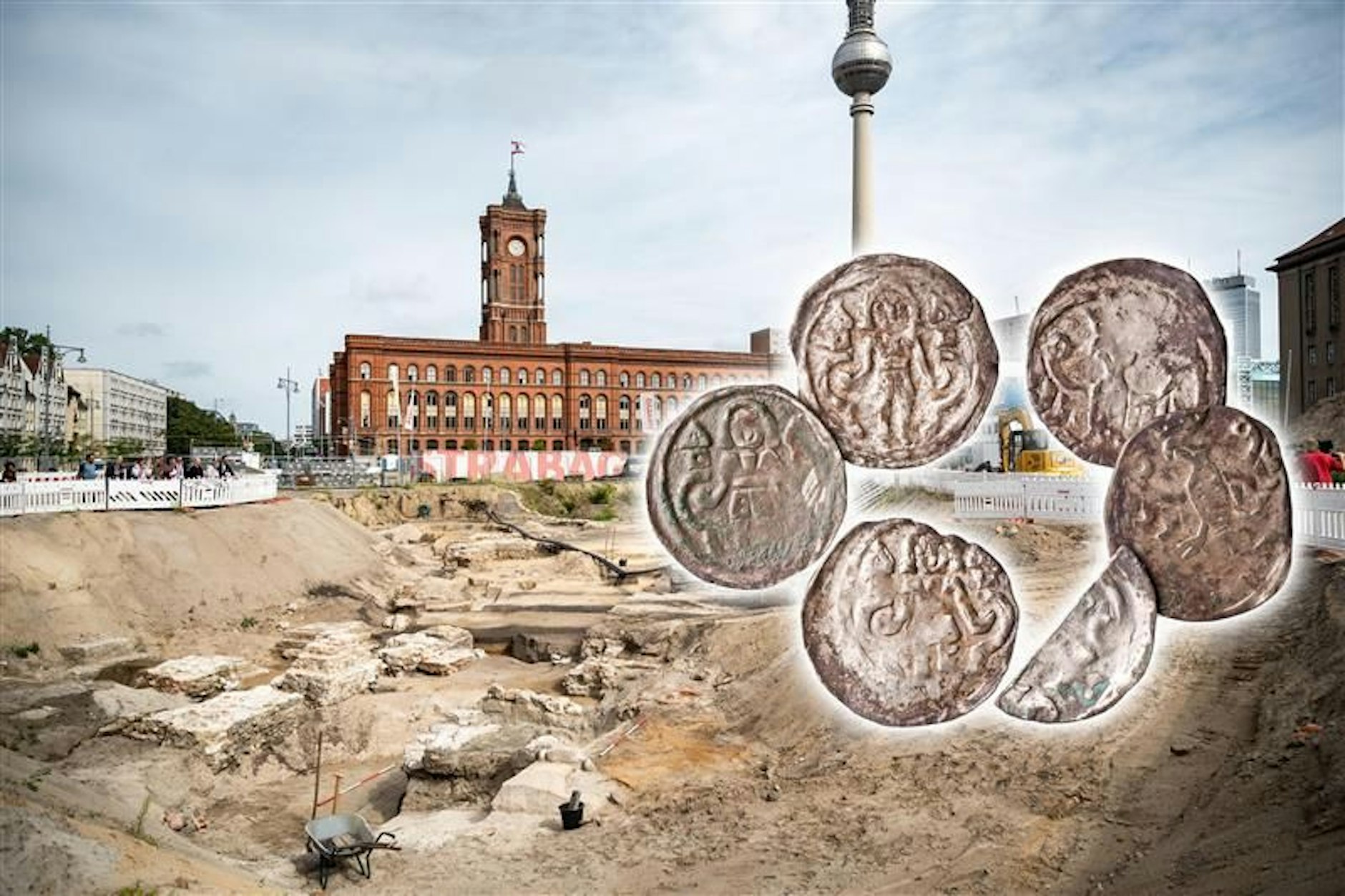 Seit sechs Jahren graben Archäologen am Molkenmarkt. Die fünf und eine halbe Silbermünzen aus dem Mittelalter wurden jetzt präsentiert.