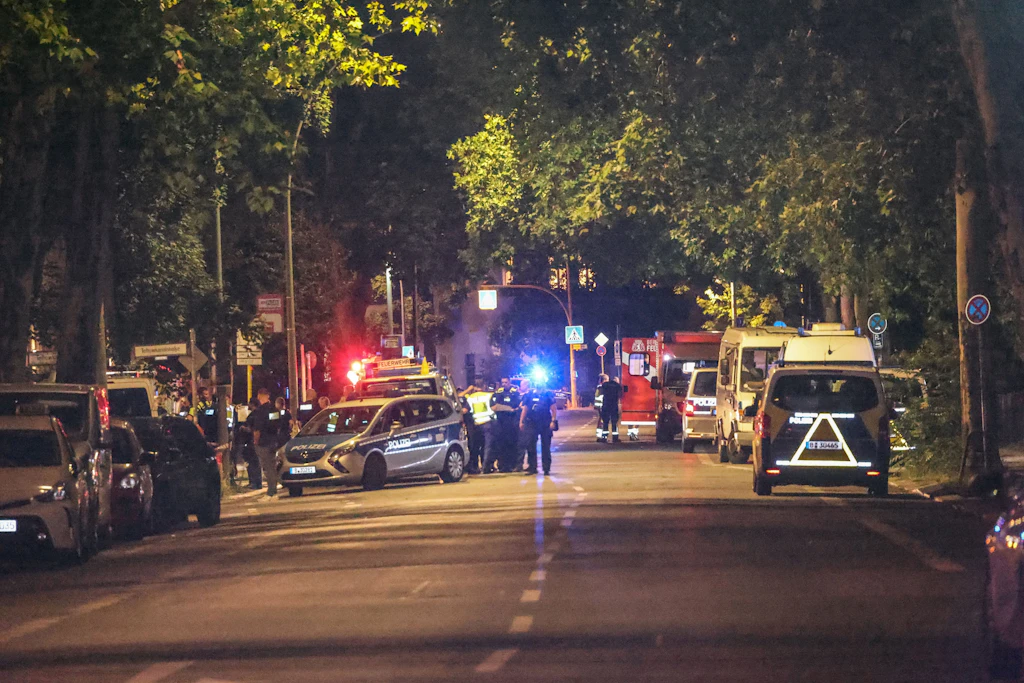 Alarm in Berlin: Bewaffneter Mann stürmt in Heizkraftwerk