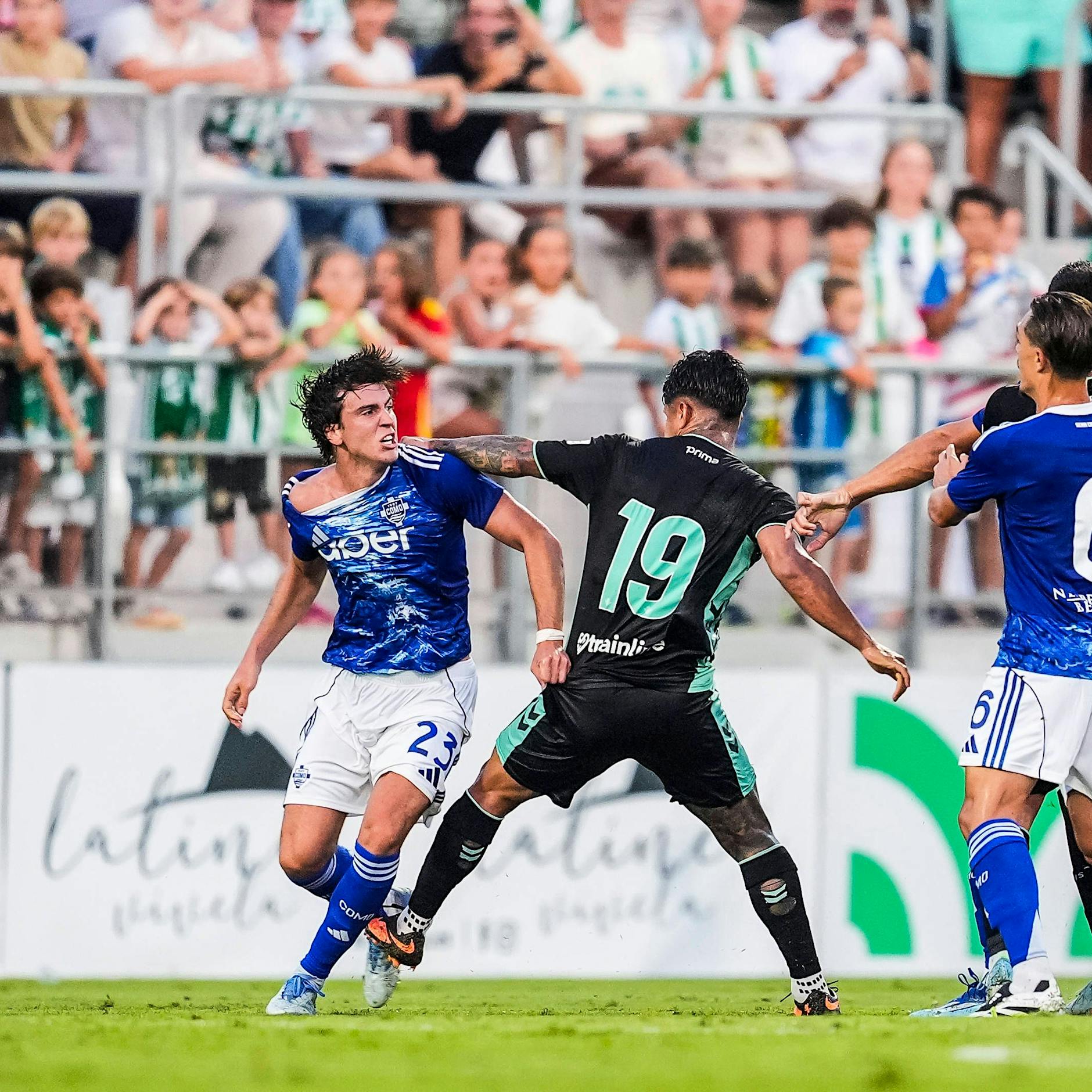 Mit Video! Massenprügelei: Ex-Herthaner Kempf teilt bei Como-Skandalspiel aus