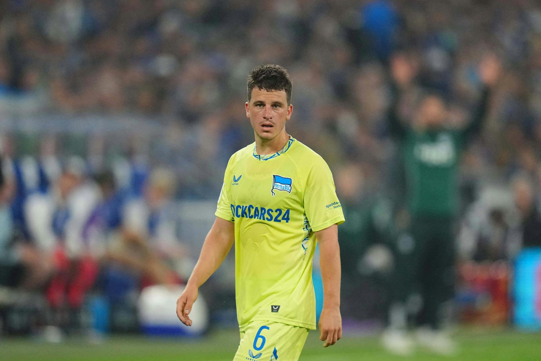 Herthas defensiver Mittelfeldspieler Diego Demme muss geschont werden. Er hat wieder Schwindelgefühle.