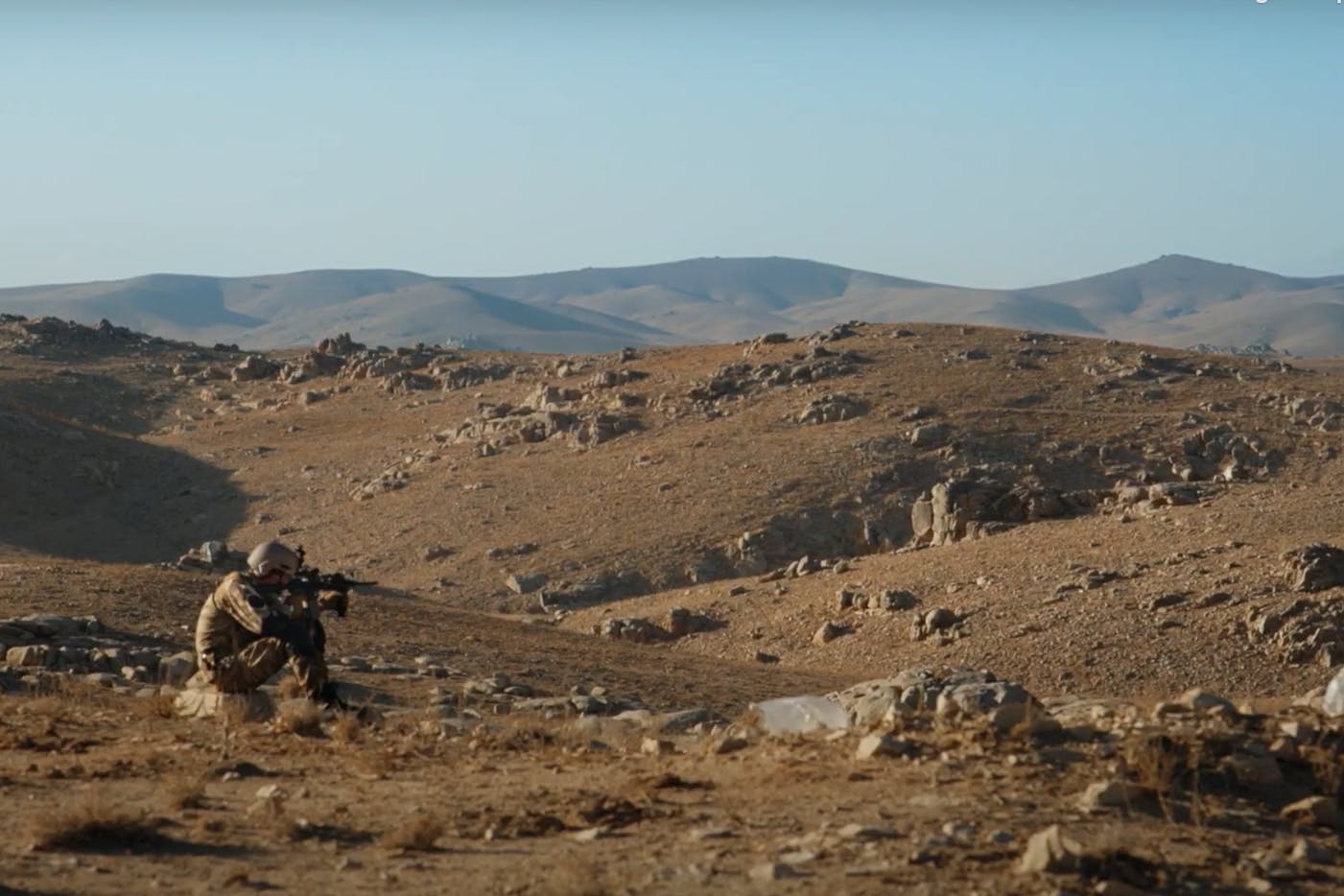 Die Amerikaner ließen den Taliban Waffenarsenale im Wert von sieben Milliarden Dollar zurück. Diese sind nun im Einsatz der Terror-Regierung.