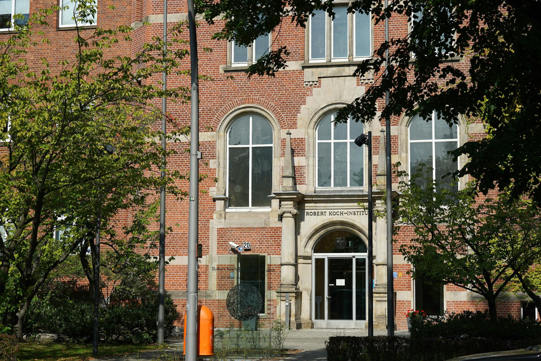 Das Robert-Koch-Institut informiert zu der bakteriellen Krankheit.