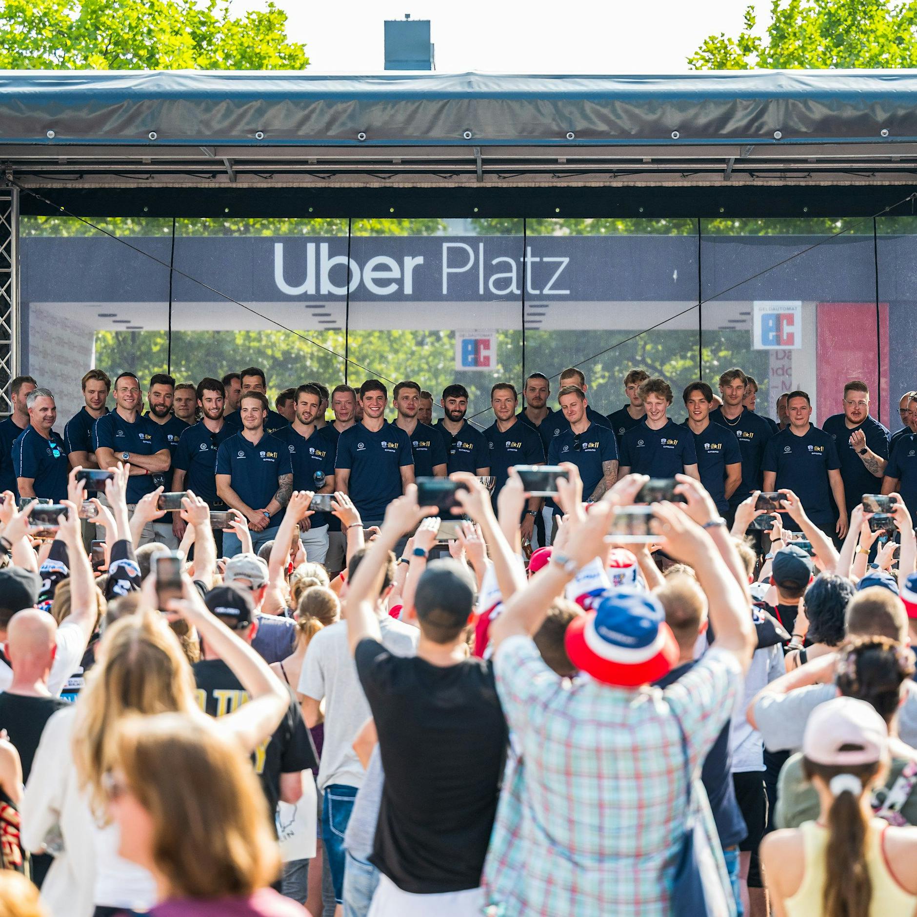 Paukenschlag zur Saisoneröffnung: Drei Eisbären gehen beim EHC in Rente