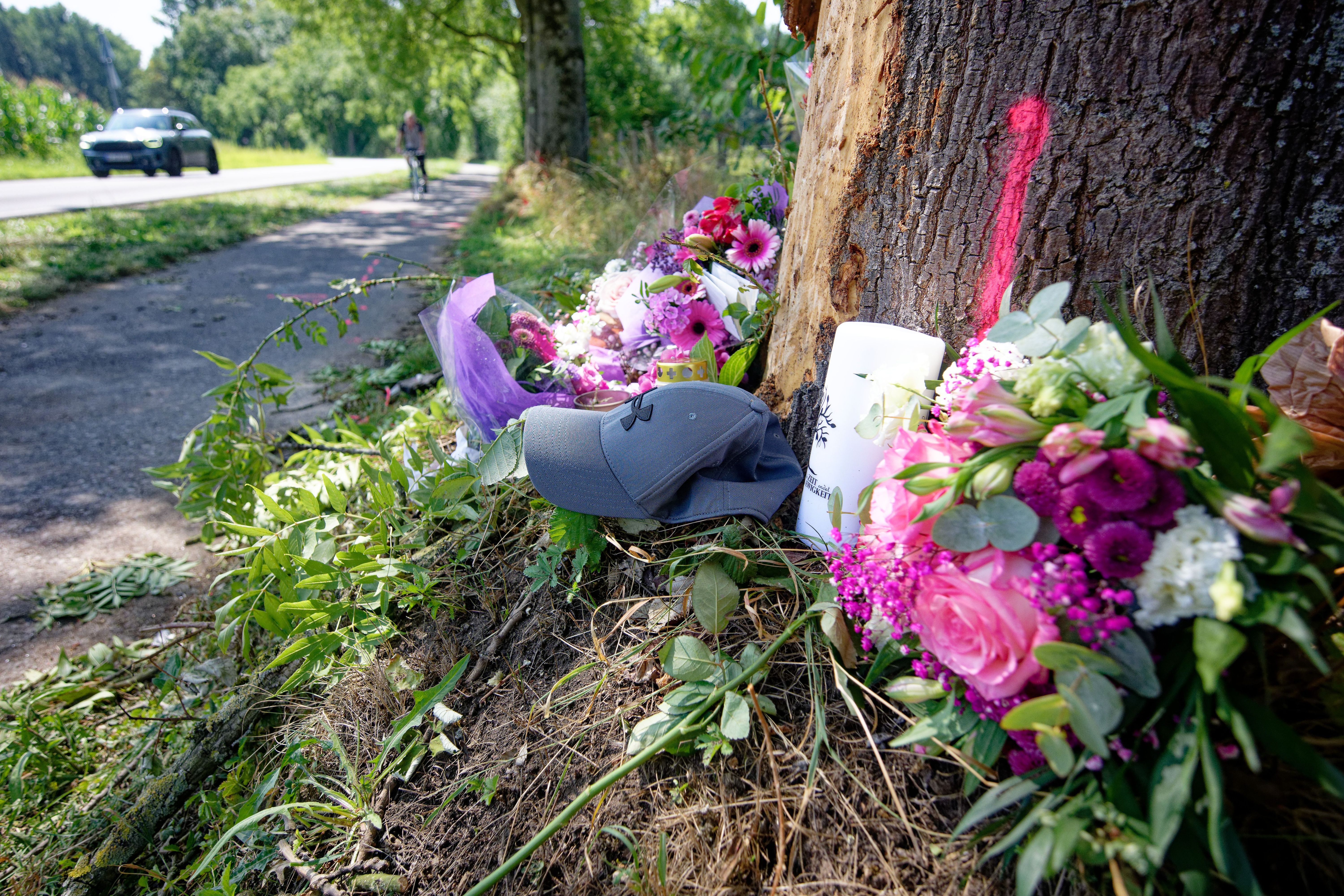 Horror-Unfall: Zwei Teenager (17, 15) sterben in BMW