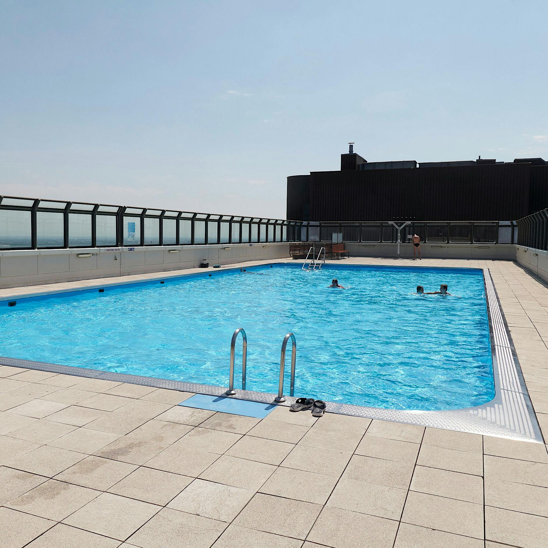 Berlin: Linkspartei will Rooftop-Pools für Arme