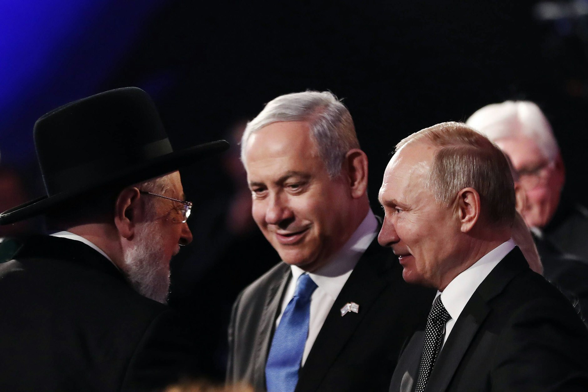 Israels Ministerpräsident Benjamin Netanjahu und Kremlchef Wladimir Putin auf dem Welt-Holocaust-Forum zum 75. Jahrestag der Befreiung des nationalsozialistischen Vernichtungslagers Auschwitz im Yad Vashem Holocaust Memorial Center im Januar 2020.