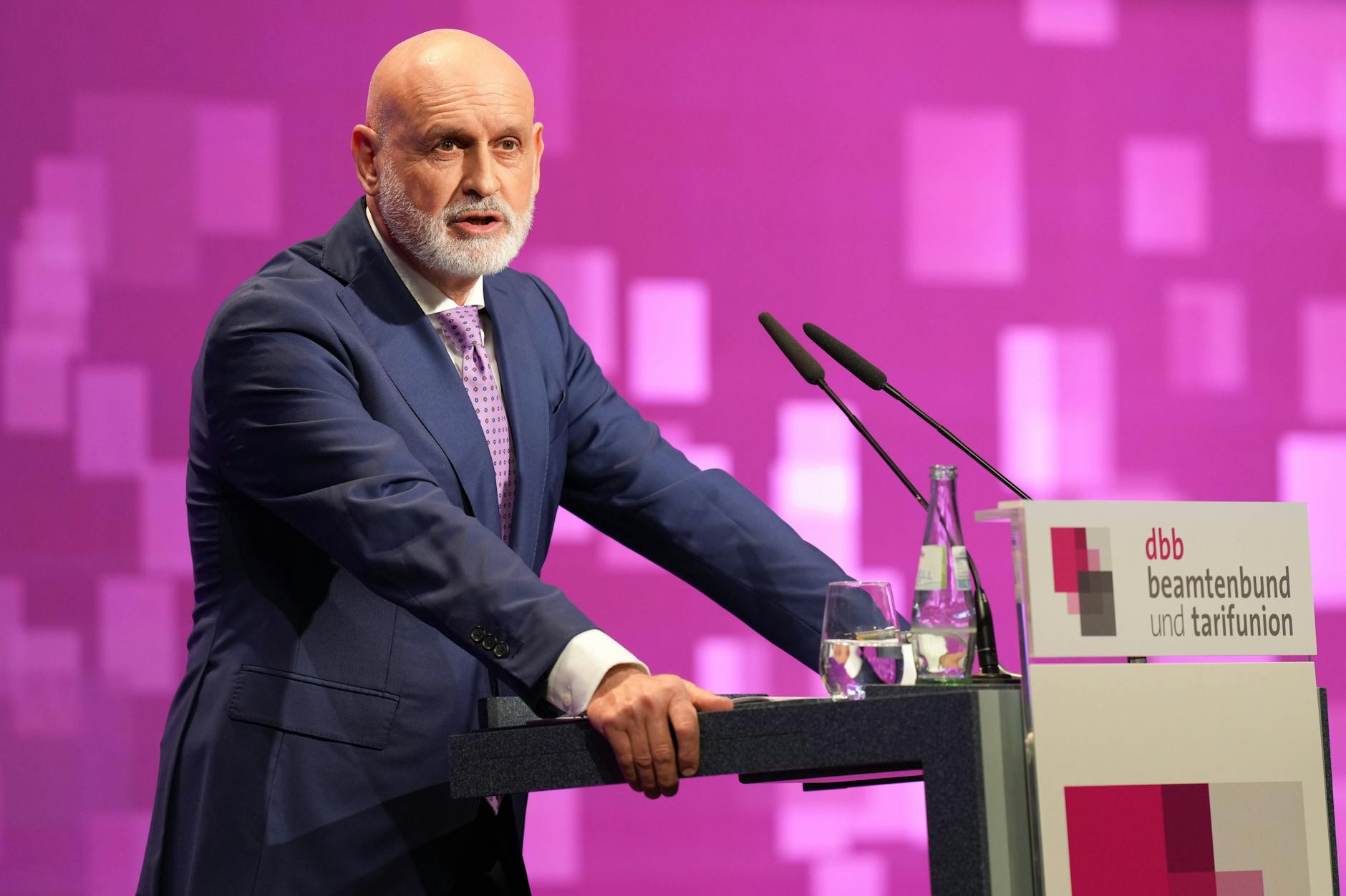 Volker Geyer kritisiert die Wirtschaftsministerin scharf.