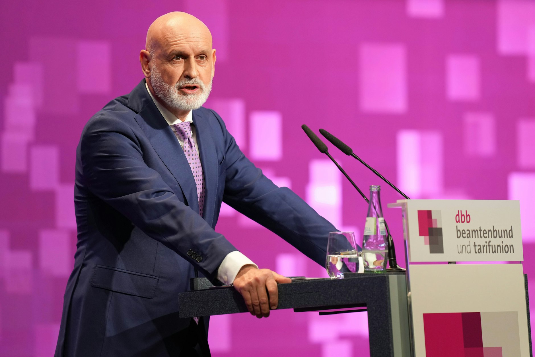 Volker Geyer kritisiert die Wirtschaftsministerin scharf.