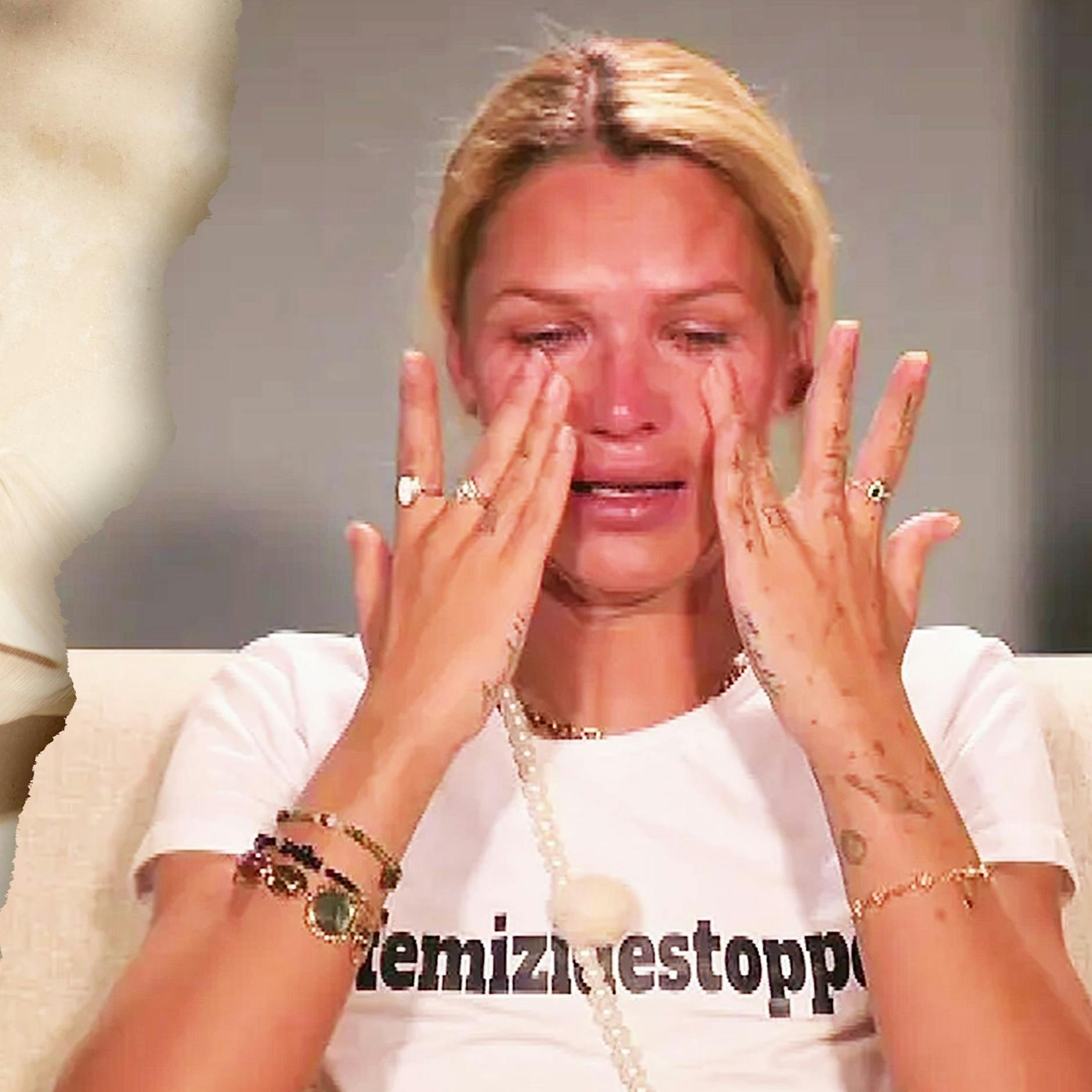 Sara Kulka packt bei „Villa der Versuchung“ über Horror-Kindheit aus