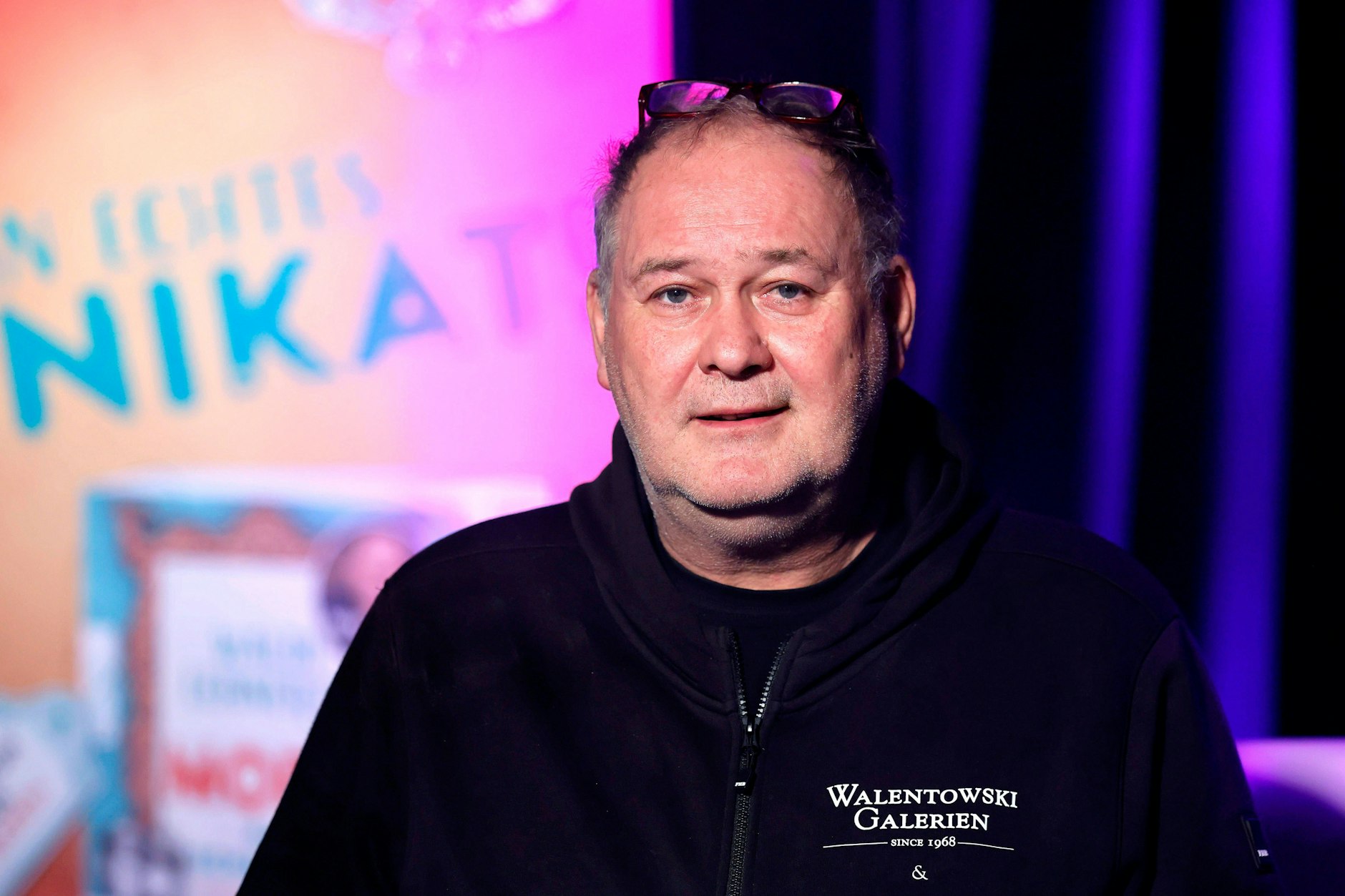 Nach mehreren Kollegen von „Bares für Rares“ hat es nun auch Walter „Waldi“ Lehnertz erwischt: Er wurde im Internet für tot erklärt.