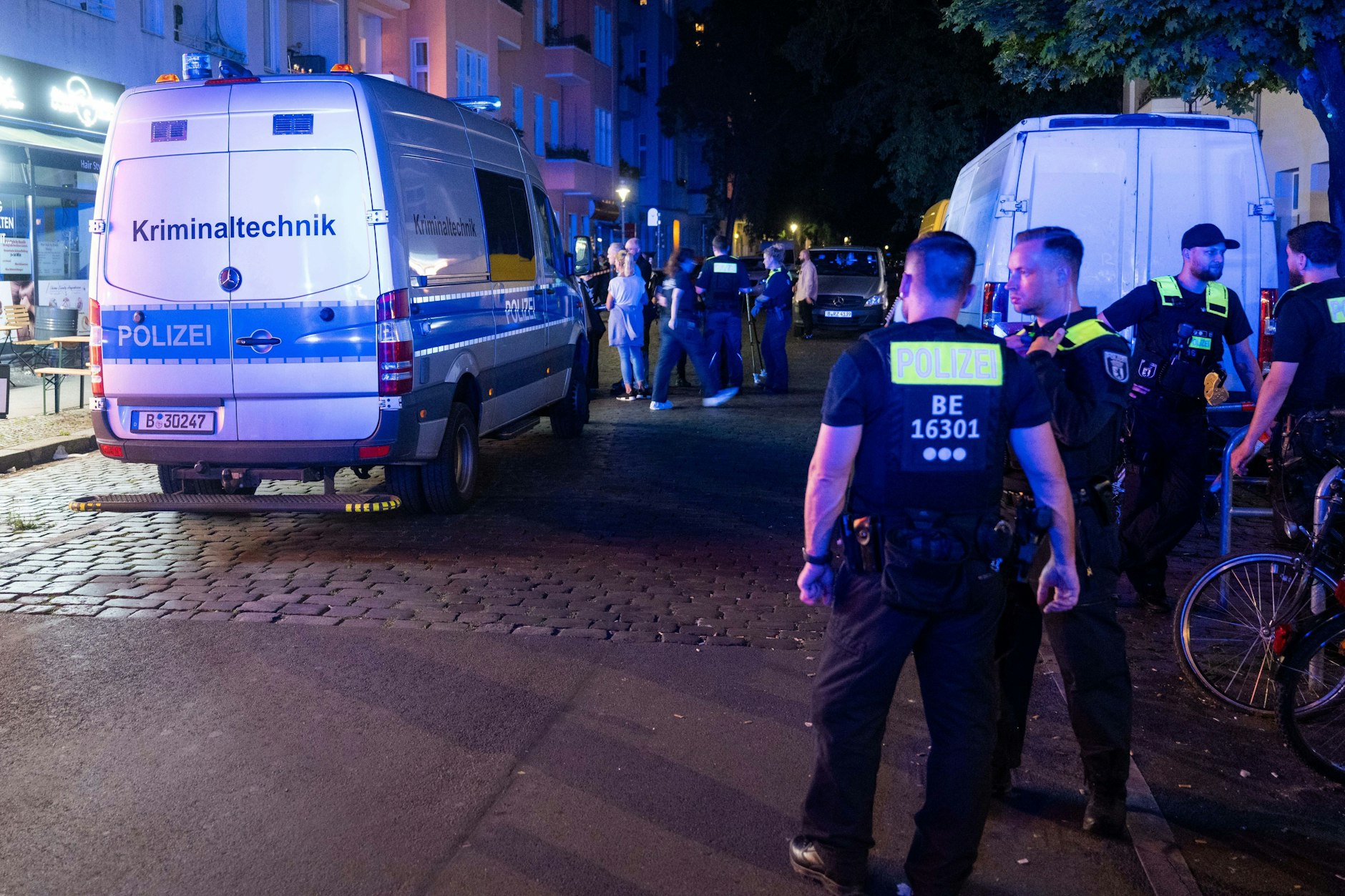 Schockierender Vorfall in Gesundbrunnen: In der Nacht zum 20. Juli wurde in dem Berliner Ortsteil ein Mann tödlich verletzt. Zuvor kam es zu einer Massenschlägerei mit etlichen Beteiligten.