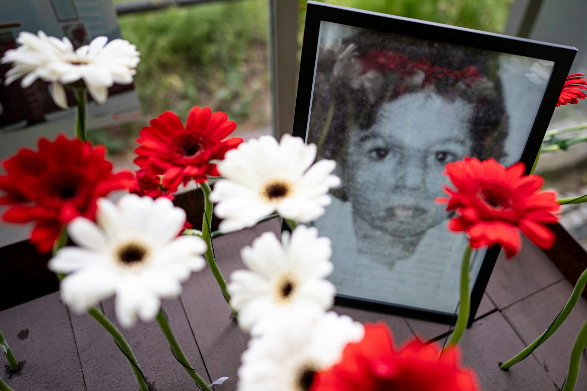 Der kleine Çetin Mert ertrank vor 50 Jahren an der Mauer, weil West-Rettungskräfte ihm nicht helfen durften. Nun verschwand die Gedenkstele, die an seinen Tod erinnert.