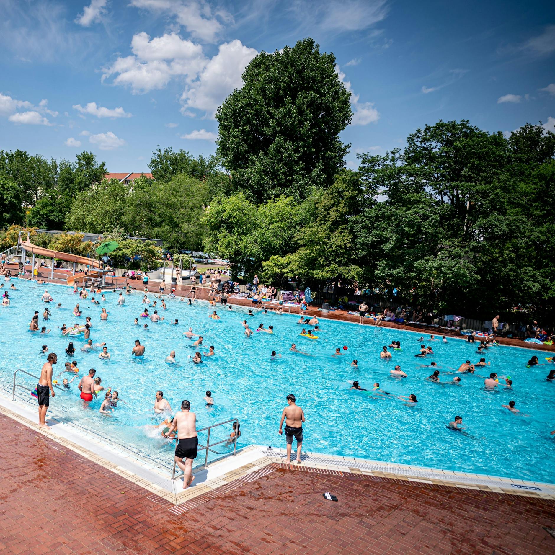 Image - Wetter in Berlin aktuell: DWD warnt vor Hitze, Temperaturen bis 37 Grad