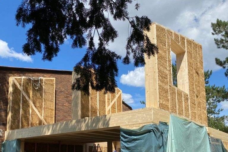 Architektur: Warum in Berlin kaum nachhaltige Strohballenhäuser gebaut werden