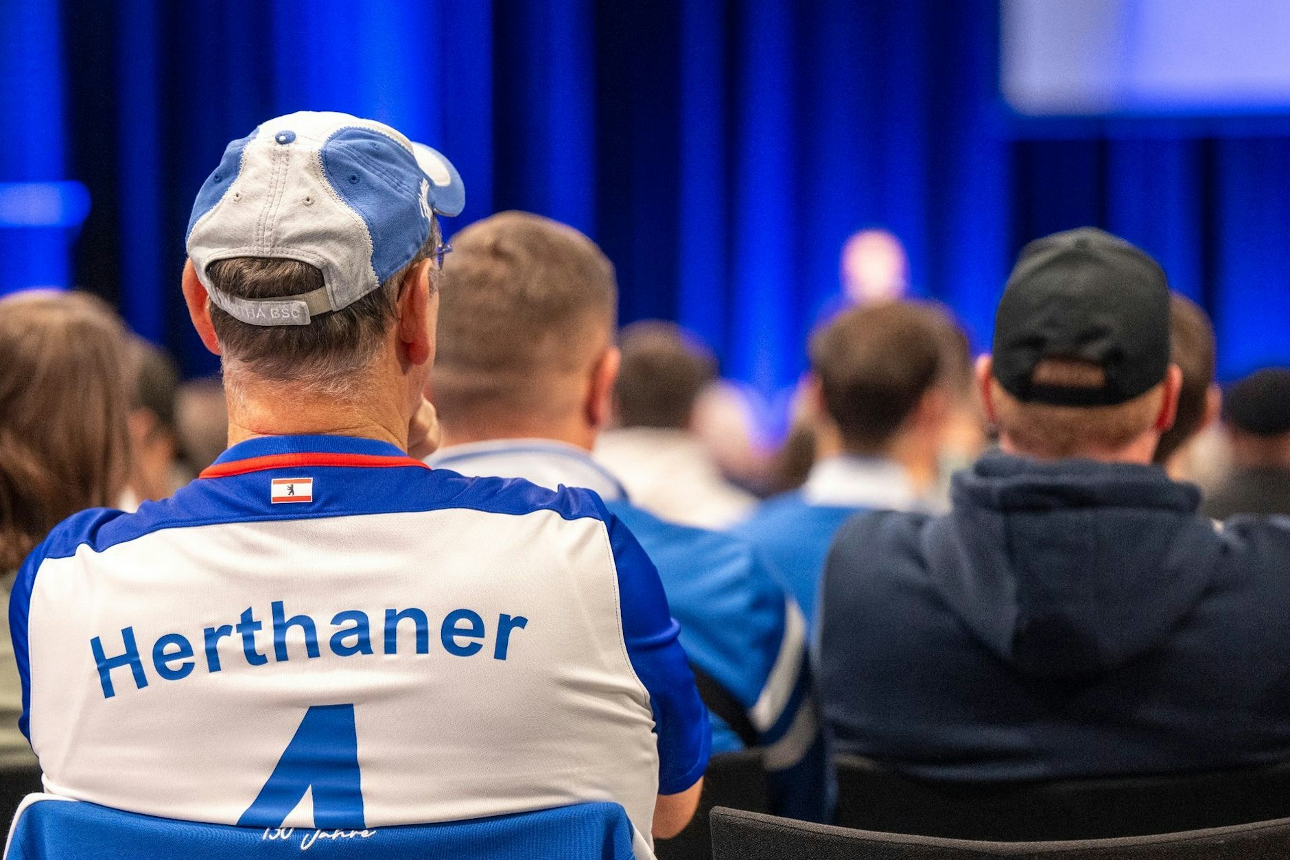 Mein rechter, rechter Platz ist frei, ich wünsche mir einen Berliner Schauspieler herbei.