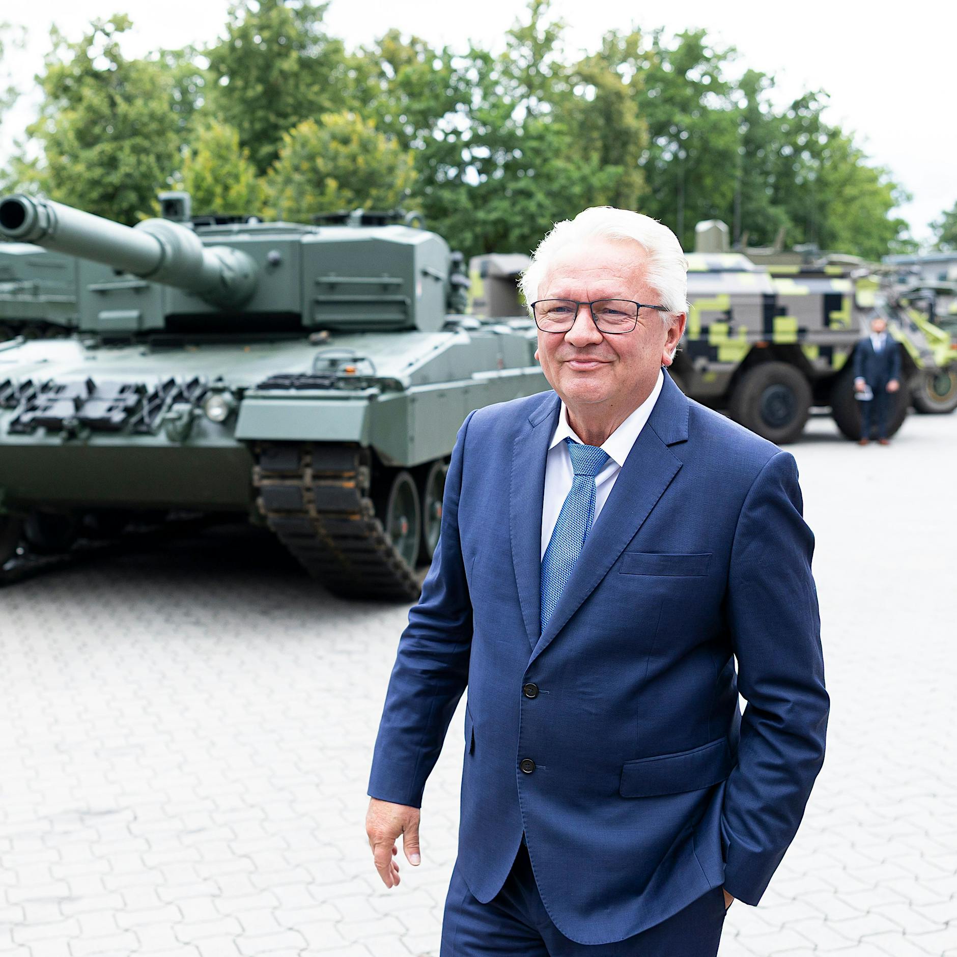 Soll jetzt der deutsche Panzerbau die Wirtschaft retten? Lasst euch nicht täuschen!