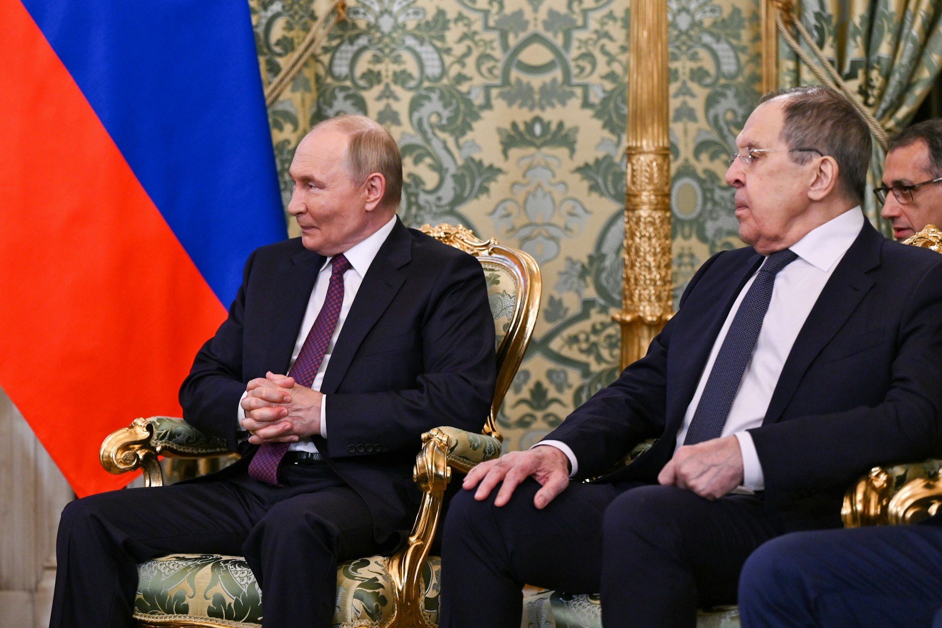 Sergej Lawrow ist russischer Außenminister. Seine Kleiderwahl beim Gipfeltreffen in Alaska soll ein diplomatisches Signal sein.