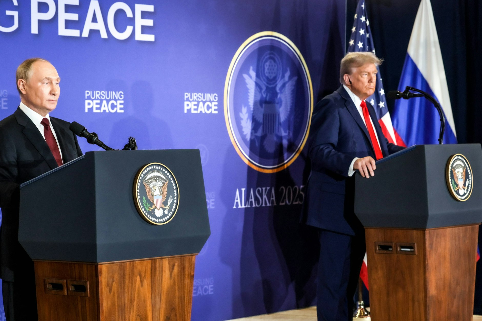 Ungeachtet Trumps Gesprächsbereitschaft zeigte Putin klar, dass er an seinen Maximalforderungen festhält und keine Zugeständnisse zu machen bereit ist.