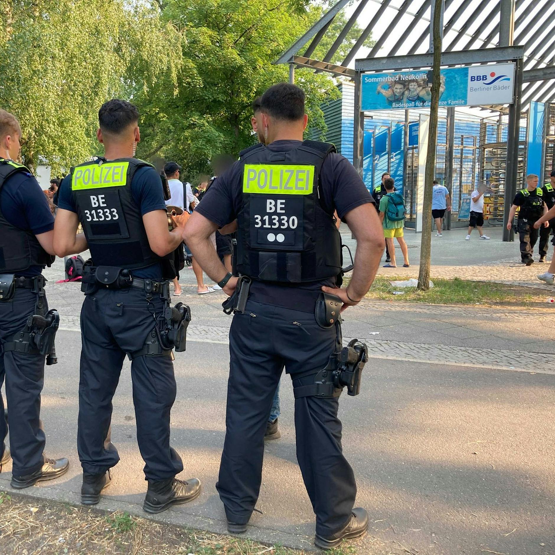 Schläge, Sex-Attacken, Taschenklau: Immer mehr Straftaten im Freibad!