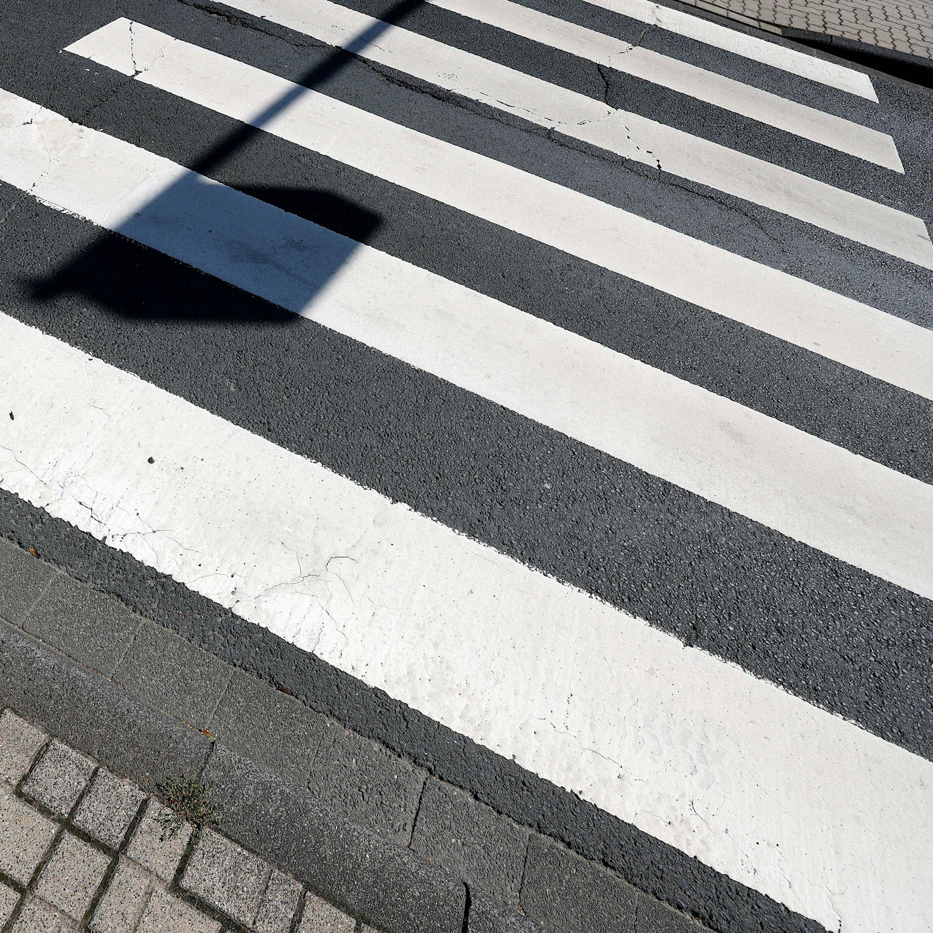 Willkommen in Deutschland: Wie ein selbstgemalter Zebrastreifen zum Politikum wird