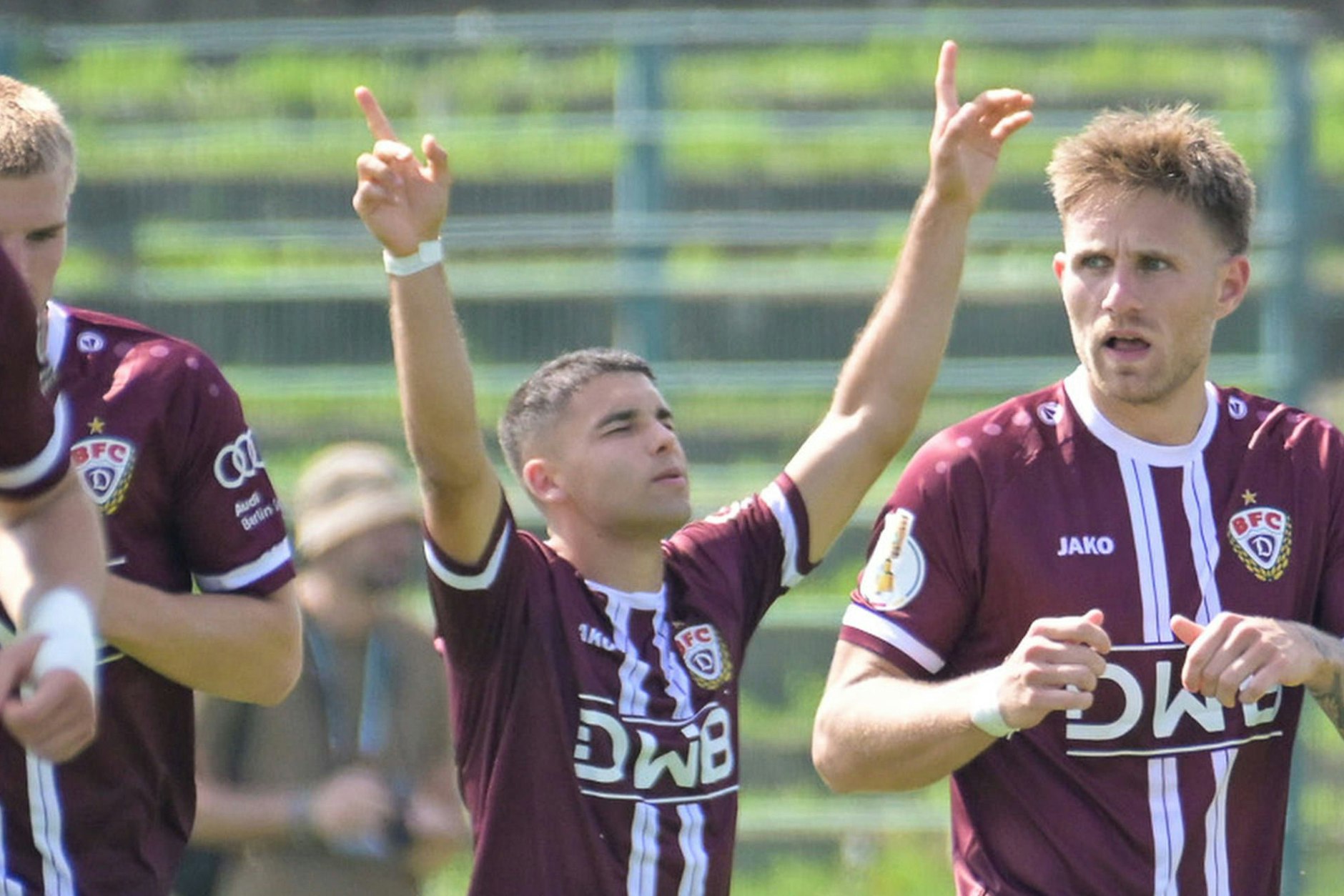 Zu schnell für alle Fotografen: Vom 1:0 des BFC Dynamo gegen den VfL Bochum gibt es nur Jubelbilder von Schütze Jan Shcherbakovski.