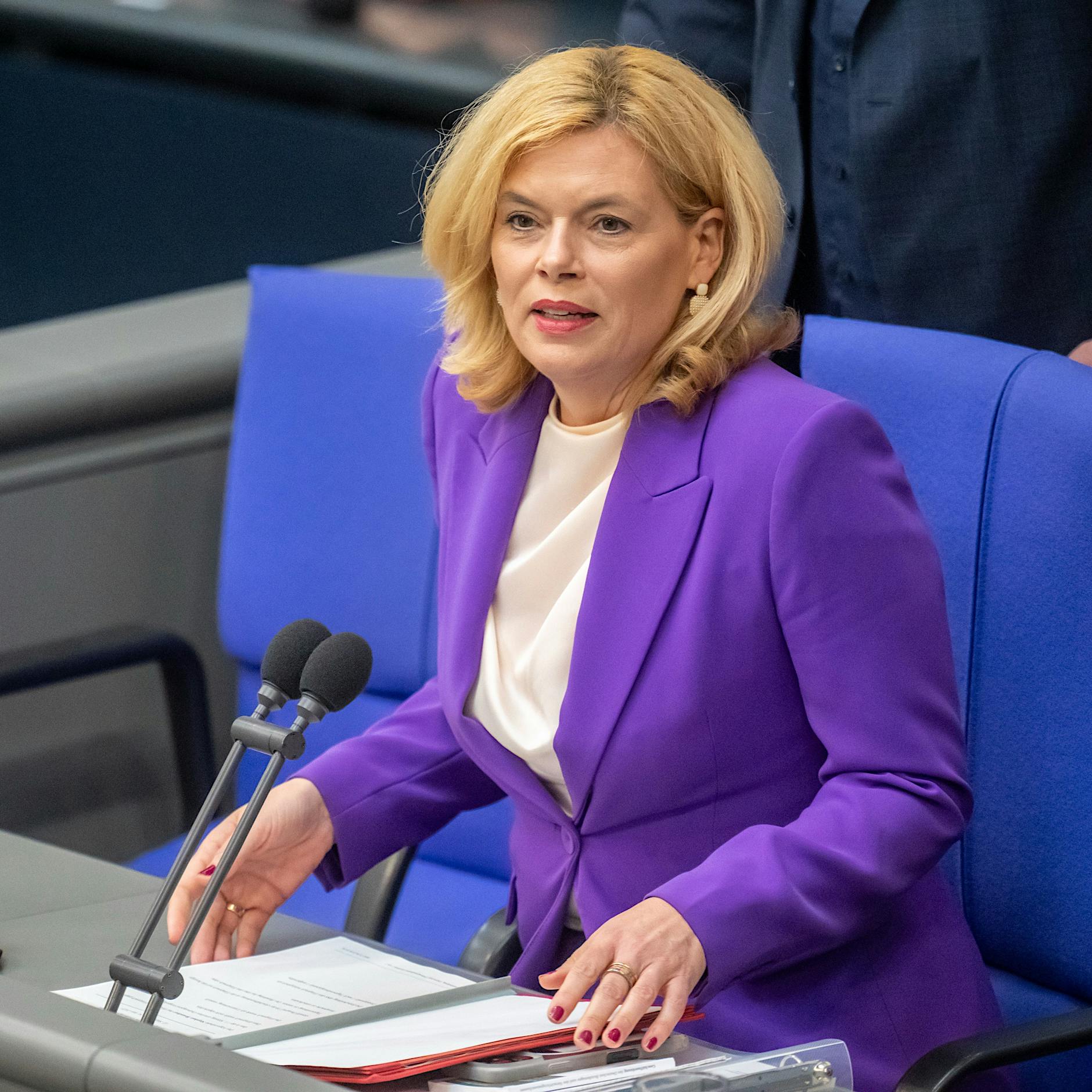 Feier mit Nius-Sponsor: Kritik an Julia Klöckner