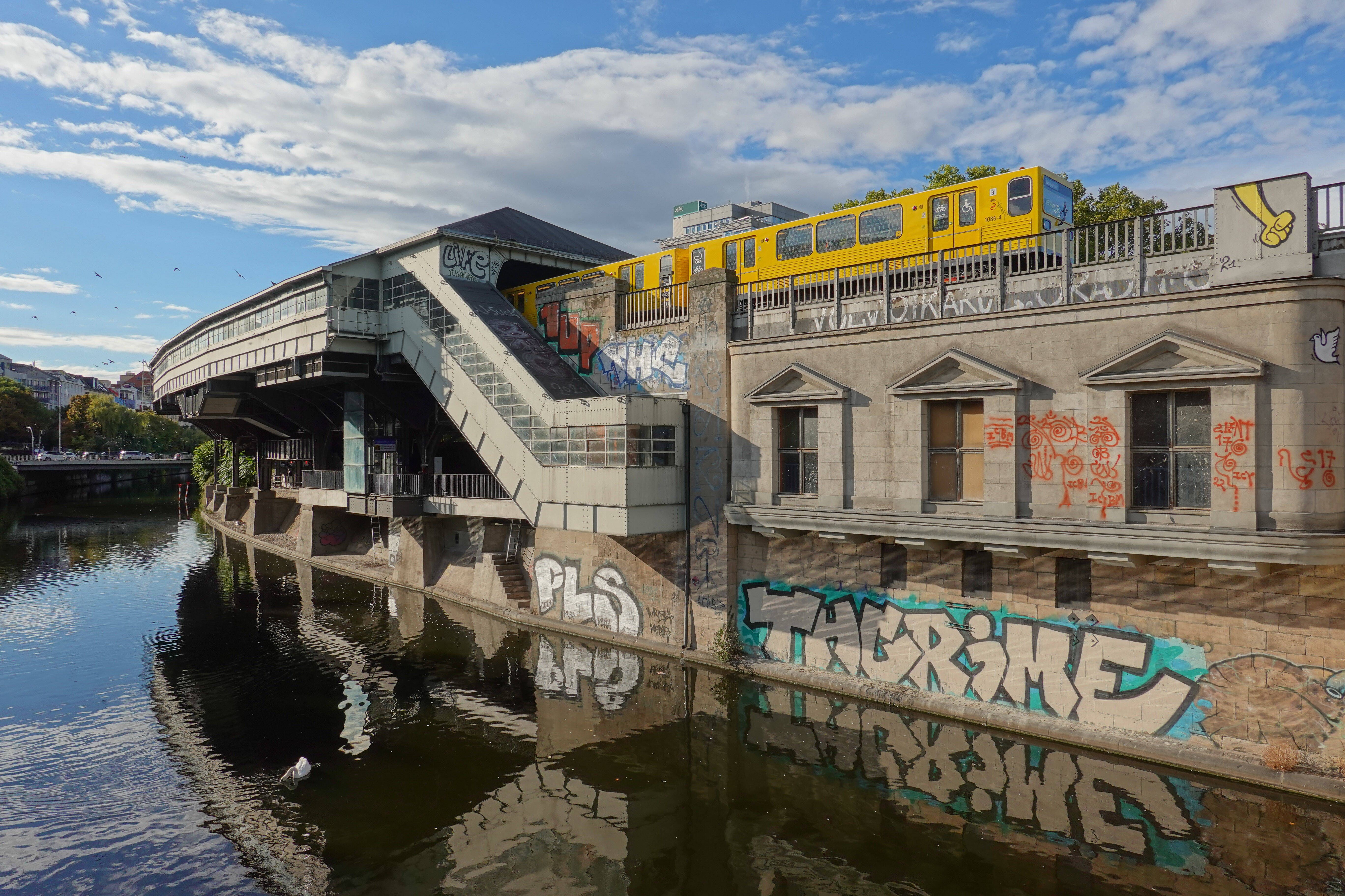 Ausdauertraining à la BVG: Diese U-Bahn-Stationen machen Umsteigen in Berlin zur Sporteinheit