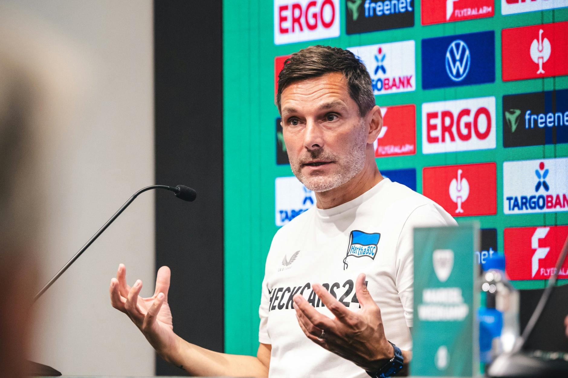 Hertha-Trainer Stefan Leitl wollte nach dem Pokalsieg nicht jubeln.