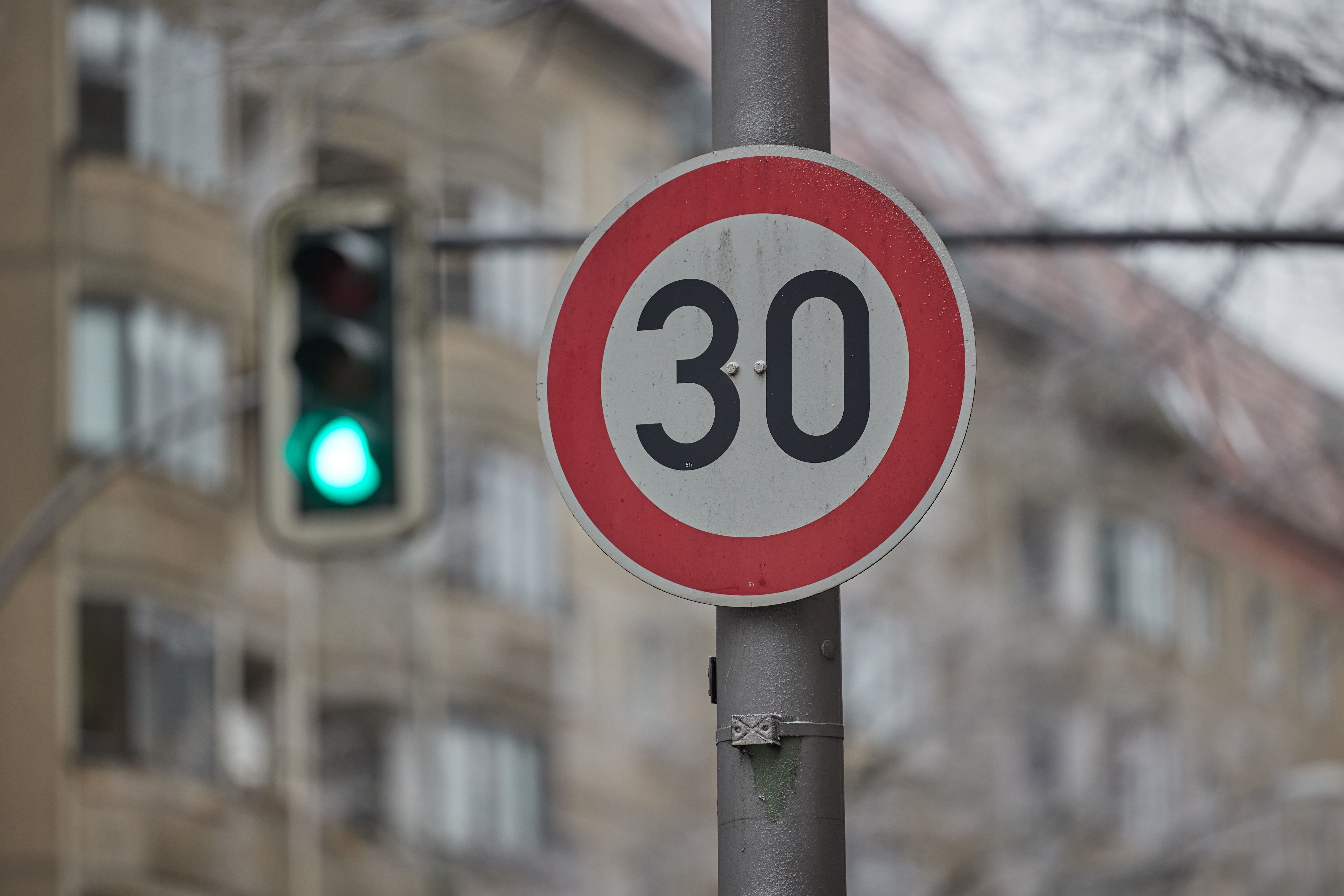 Abschaffung von Tempo 30-Zonen: Berliner Senat verschiebt Beschluss