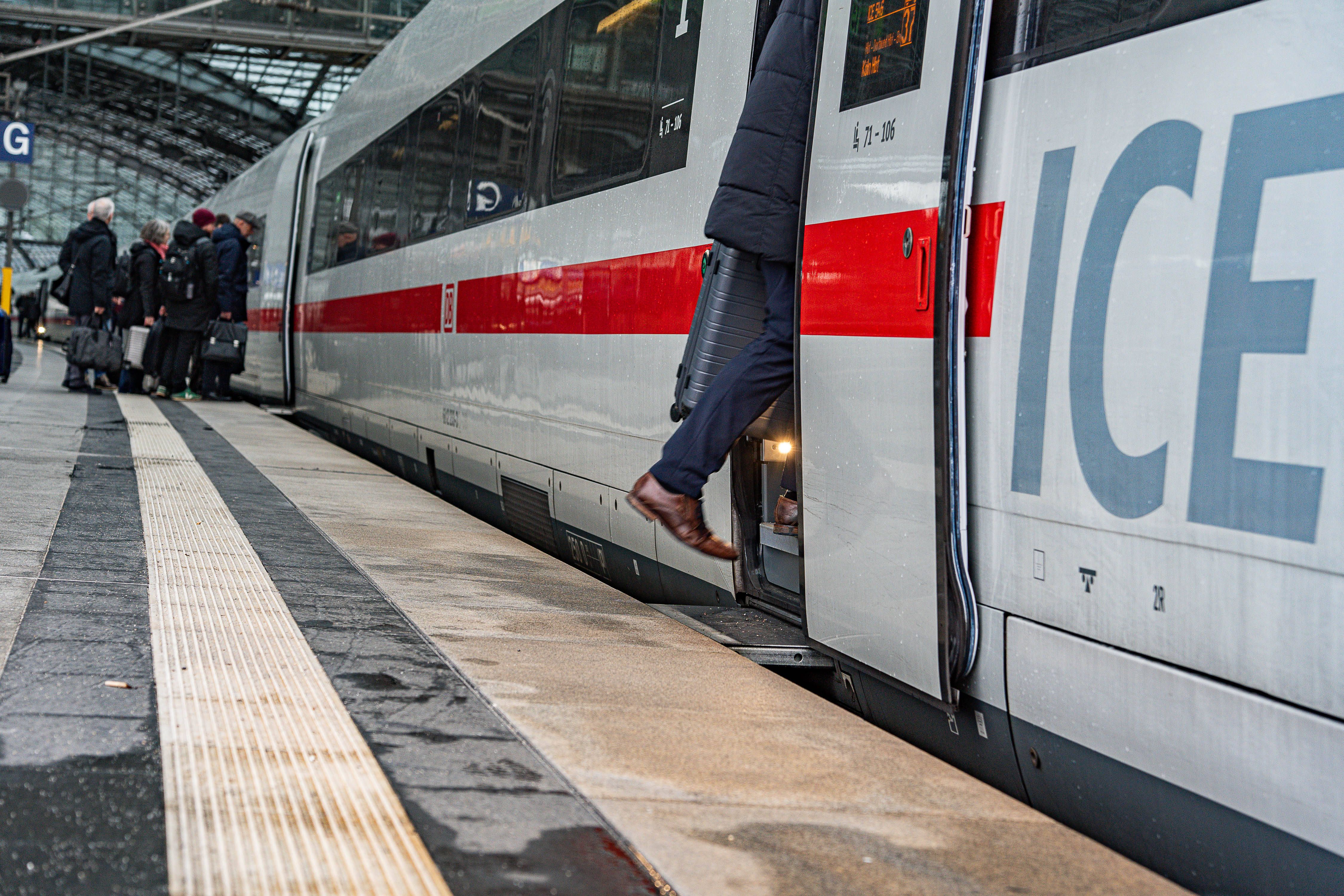 Nichts wie weg! Das sind Berlins schlimmste Bahnhöfe