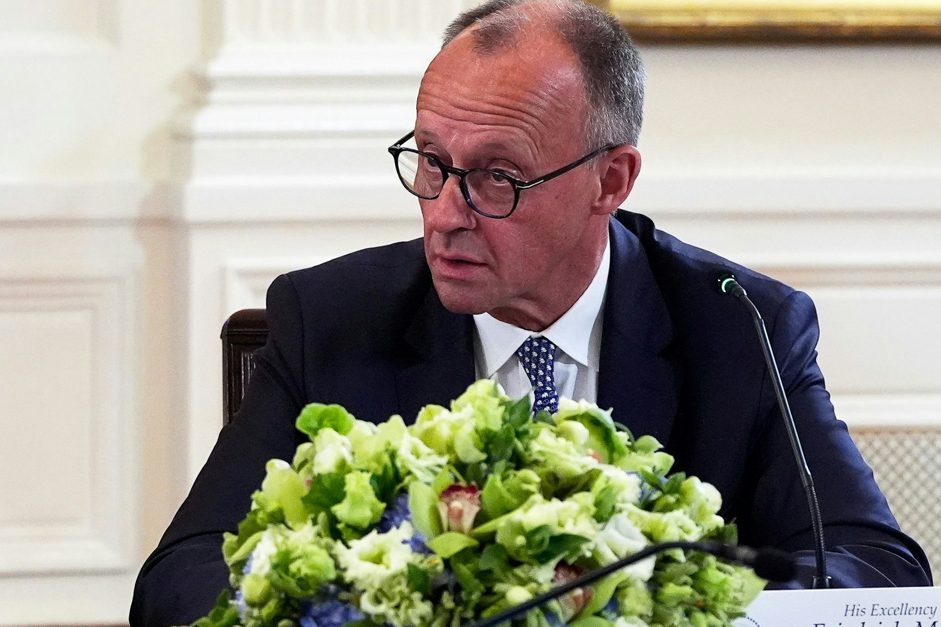 Ringt für die Europäer um Gehör: Bundeskanzler Friedrich Merz beim Treffen mit US-Präsident Trump, dem ukrainischen Präsidenten Selenskyj und europäischen Staats- und Regierungschefs.