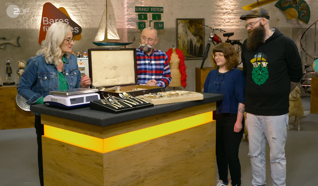 Hammer bei „Bares für Rares“: So viel ist Omas altes Besteck wert!