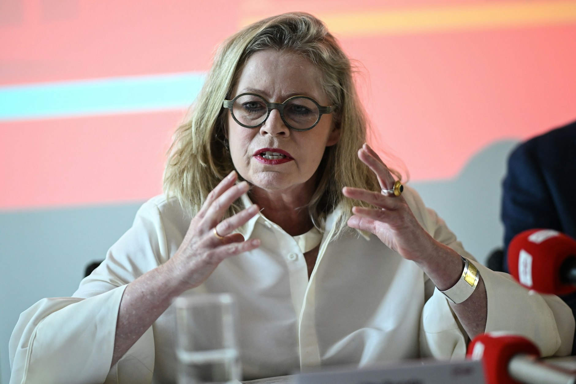 Verkehrssenatorin Ute Bonde: Bei ihr gab es am Mittwoch das Krisengespräch zum S-Bahn-Chaos in Berlin.