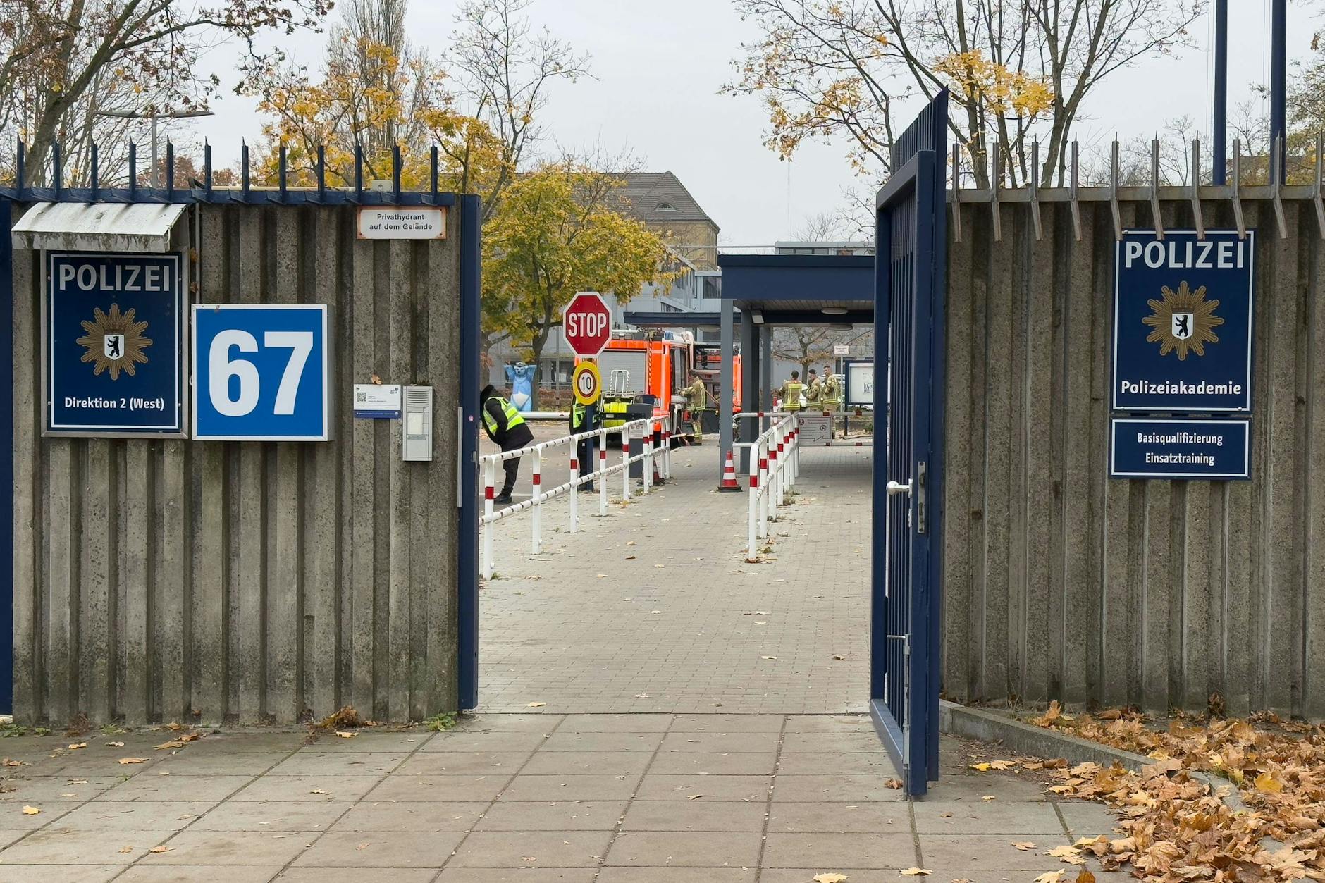 Die Polizeiakademie an der Charlottenburger Chaussee in Ruhleben