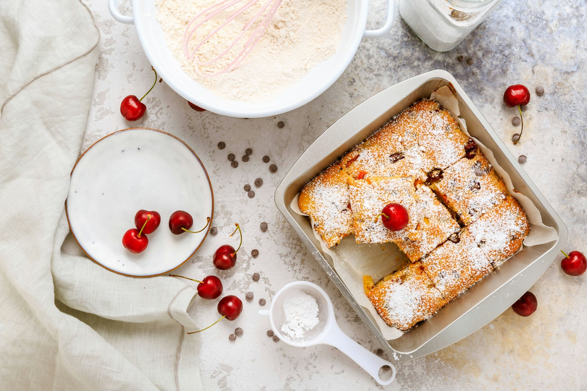 Das Grundrezept für den blitzschnellen Biskuitkuchen ist ganz einfach und lässt sich vielfältig variieren.