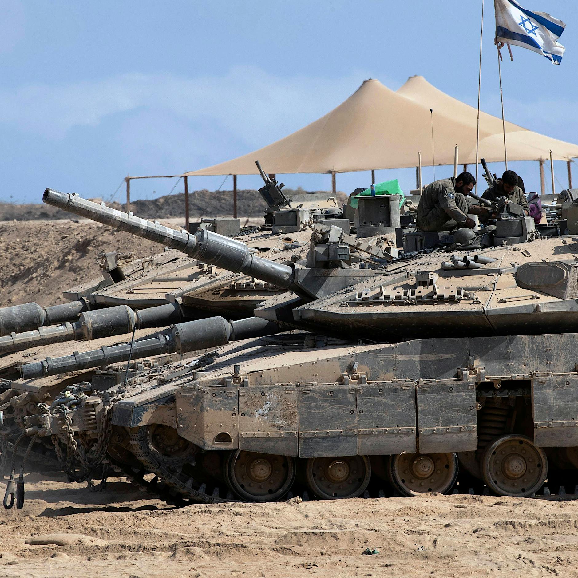 Israel beruft 60.000 Reservisten ein – Kritik an Ferienwohnungen in illegalen Siedlungen