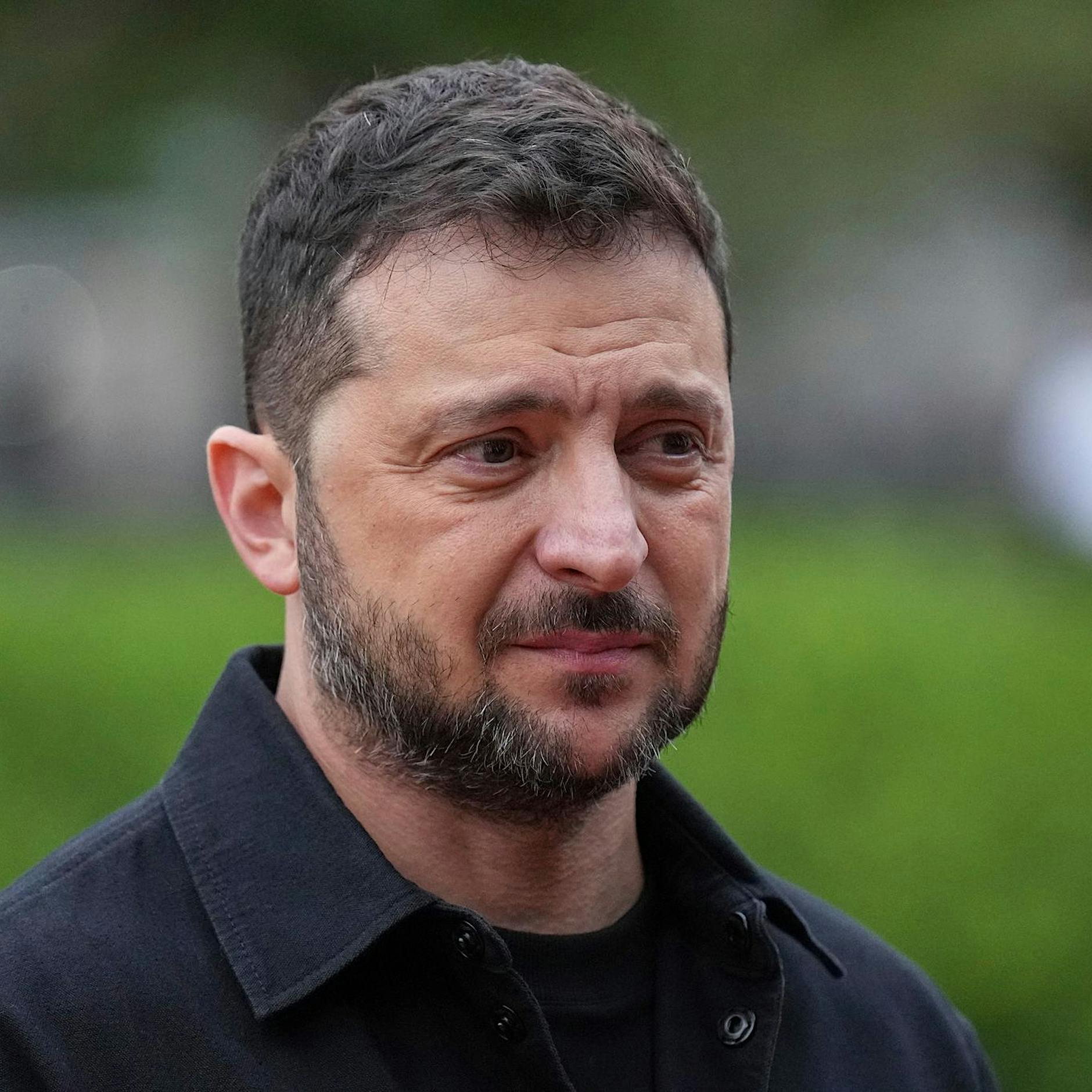 Nach Trumps Appell: Selenskyj kündigt neue Angriffe auf Russland an