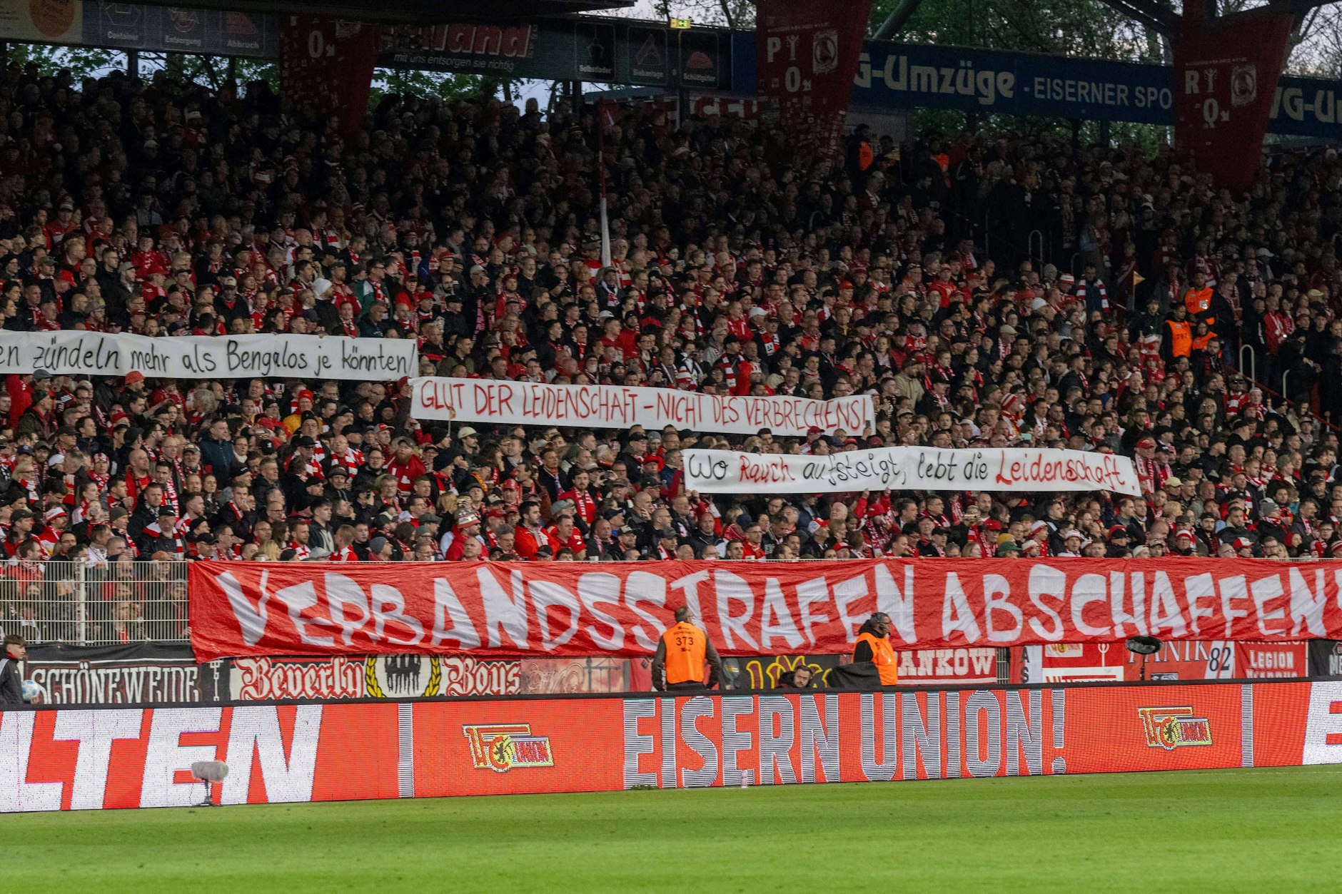 Im Rahmen einer groß angelegten Aktion haben sich die Fans des 1. FC Union Berlin bereits im April dieses Jahres gegen den VfB Stuttgart gegen Verbandsstrafen ausgesprochen.