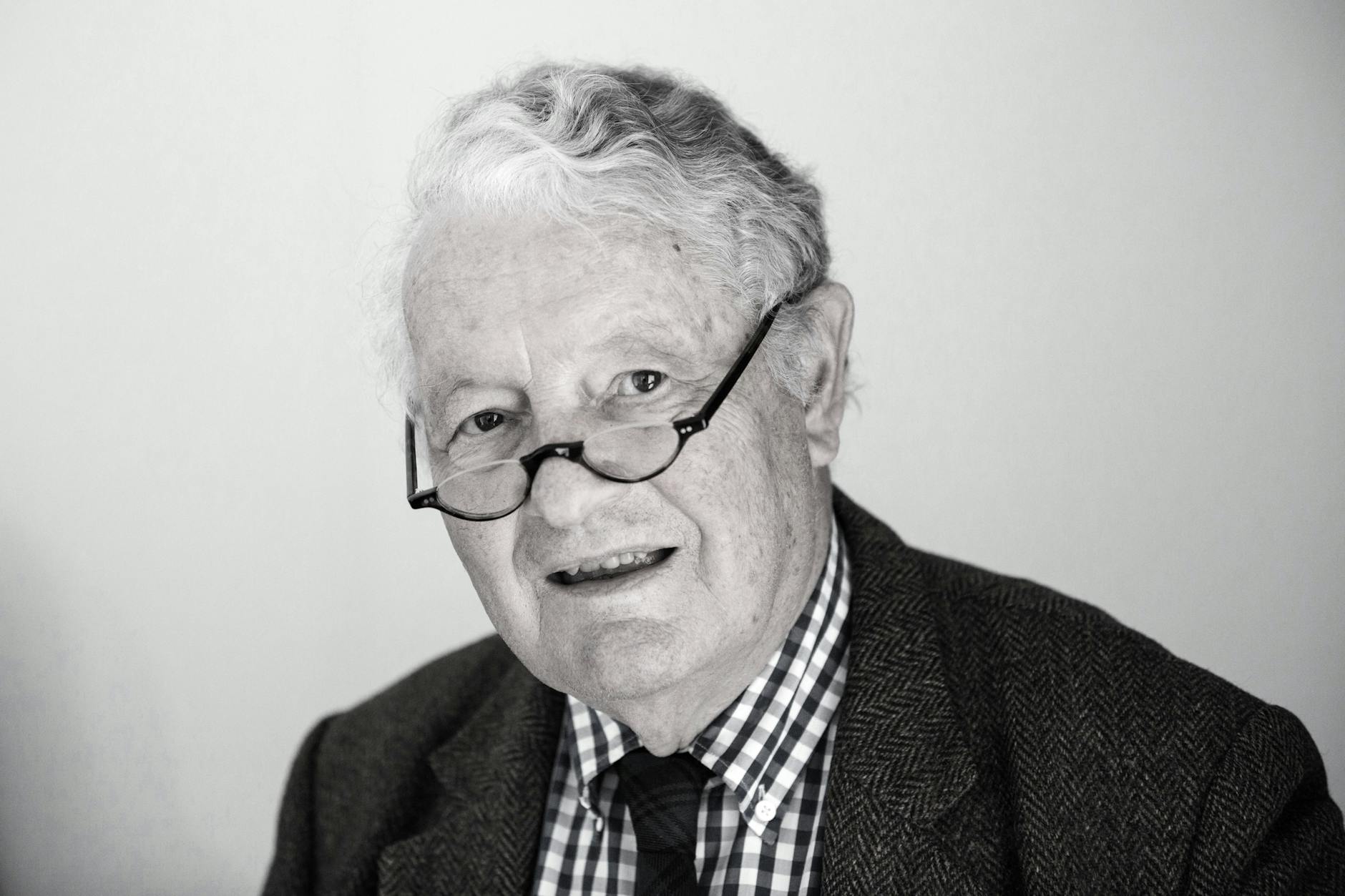 Adelsexperte Rolf Seelmann-Eggebert (†88)