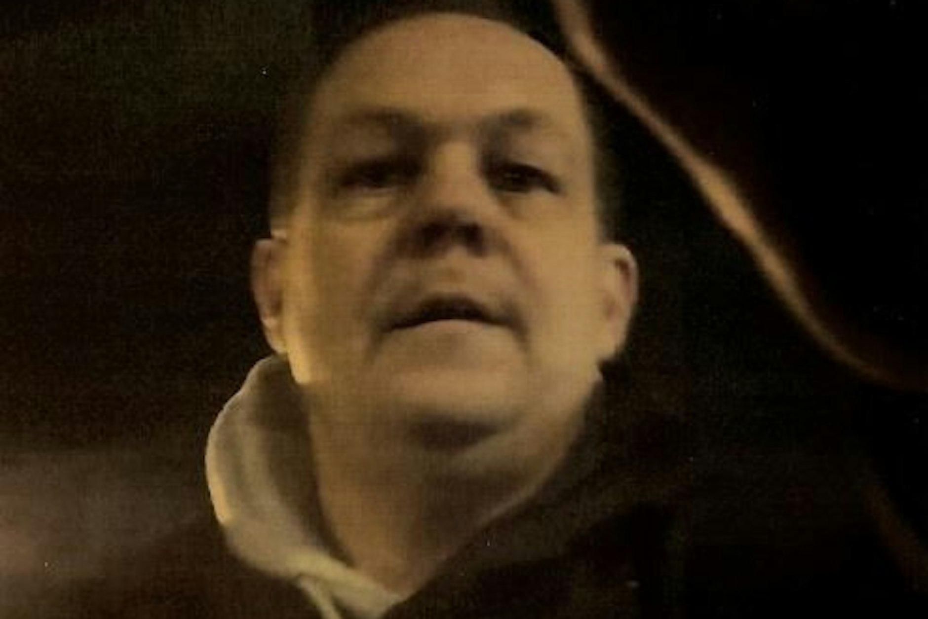 Die Kripo sucht den Angreifer und bittet die Öffentlichkeit um Hilfe.