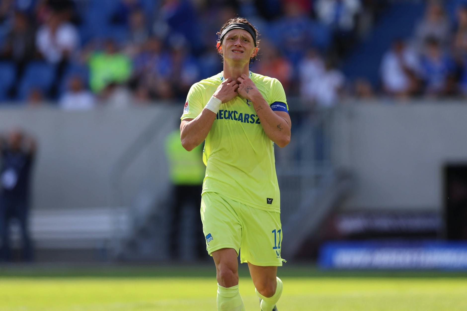 Hertha-Kapitän mit dem Blick der Verzweiflung. Er vergab die Chane zum Siegtor in Darmstadt