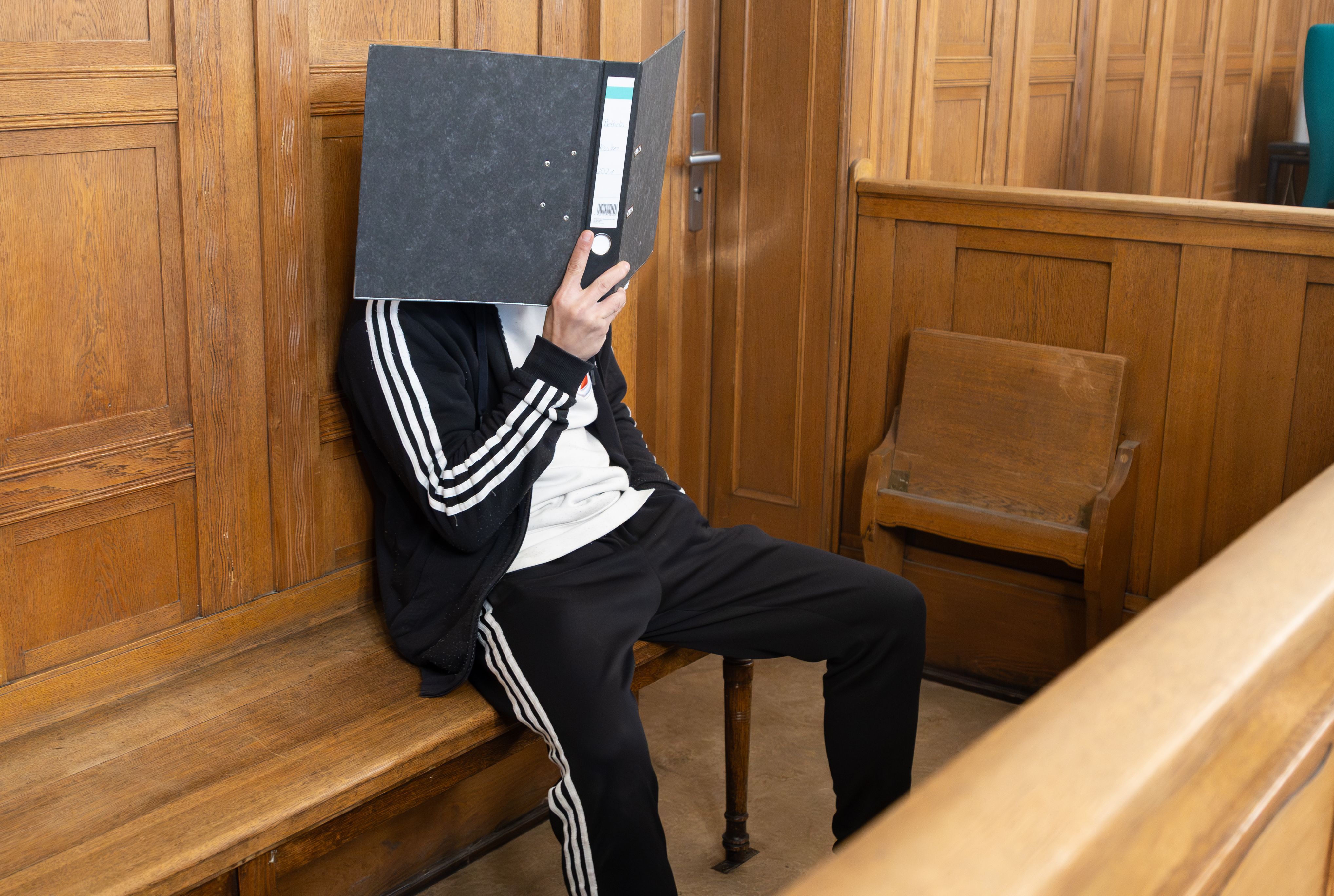 Zum Sex verabredet, dann mit K.o.-Tropfen betäubt: 27-jähriger „Rosario“ in Berlin wegen Raubes vor Gericht