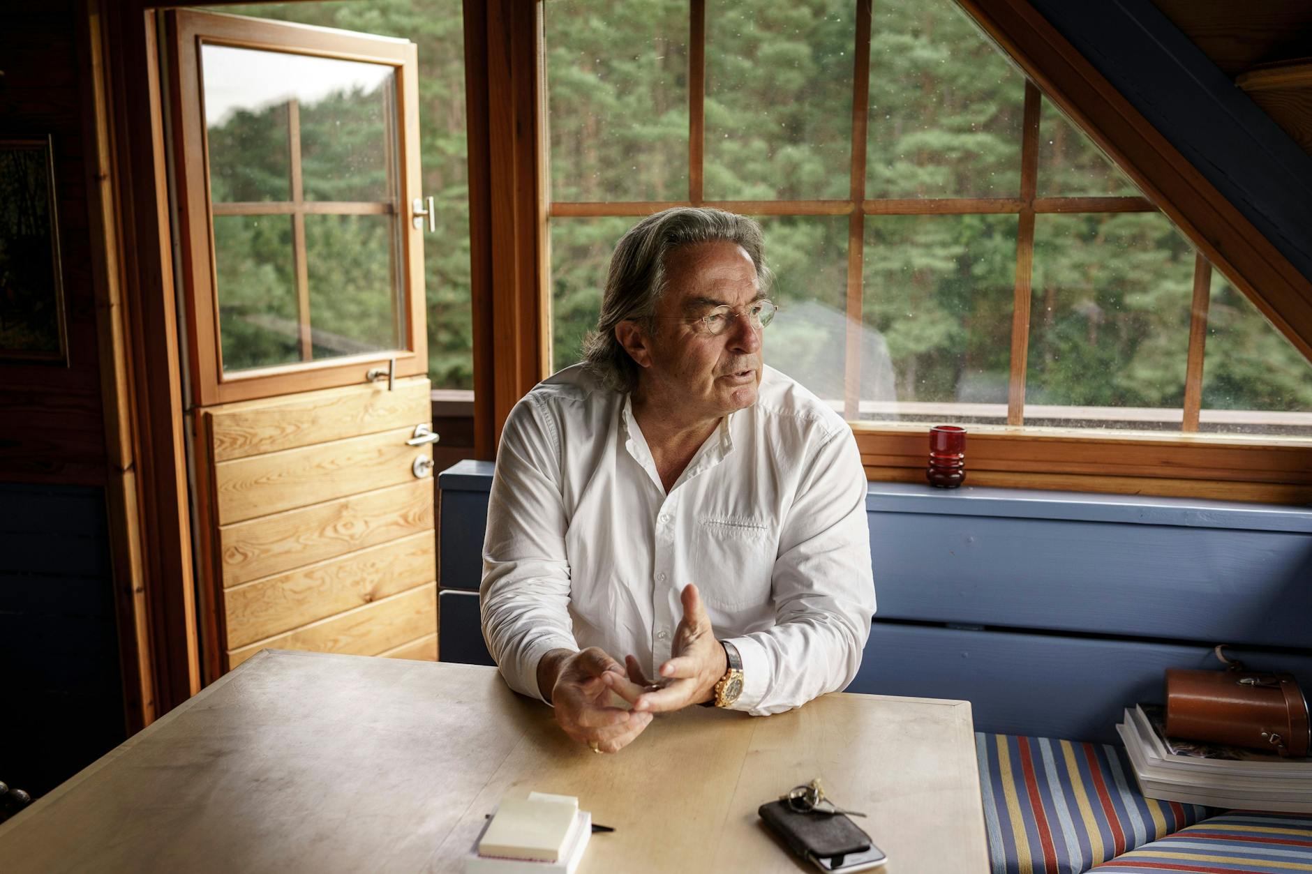 Peter-Michael Diestel (damals in der Partei DSU) war der letzte Innenminister der DDR. Später arbeitete Diestel als Anwalt. In einem offenen Brief, der der Berliner Zeitung vorliegt kritisiert er Bundespräsident Steinmeier scharf