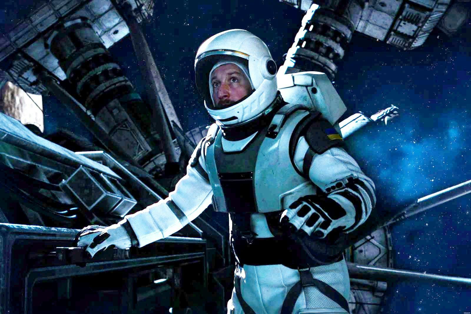 Der Weltraum-Fernfahrer Andriy scheint der allerletzte Mensch im Universum zu sein. Dann erreicht ihn eine Nachricht.