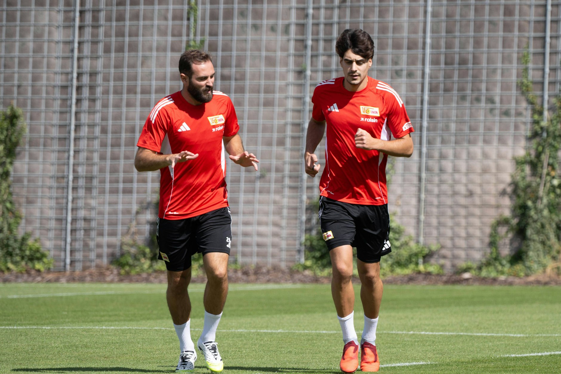 Lucas Tousart und Diogo Leite (v.l.) trainierten am Dienstagvormittag mal wieder nicht mit der Mannschaft des 1. FC Union Berlin.