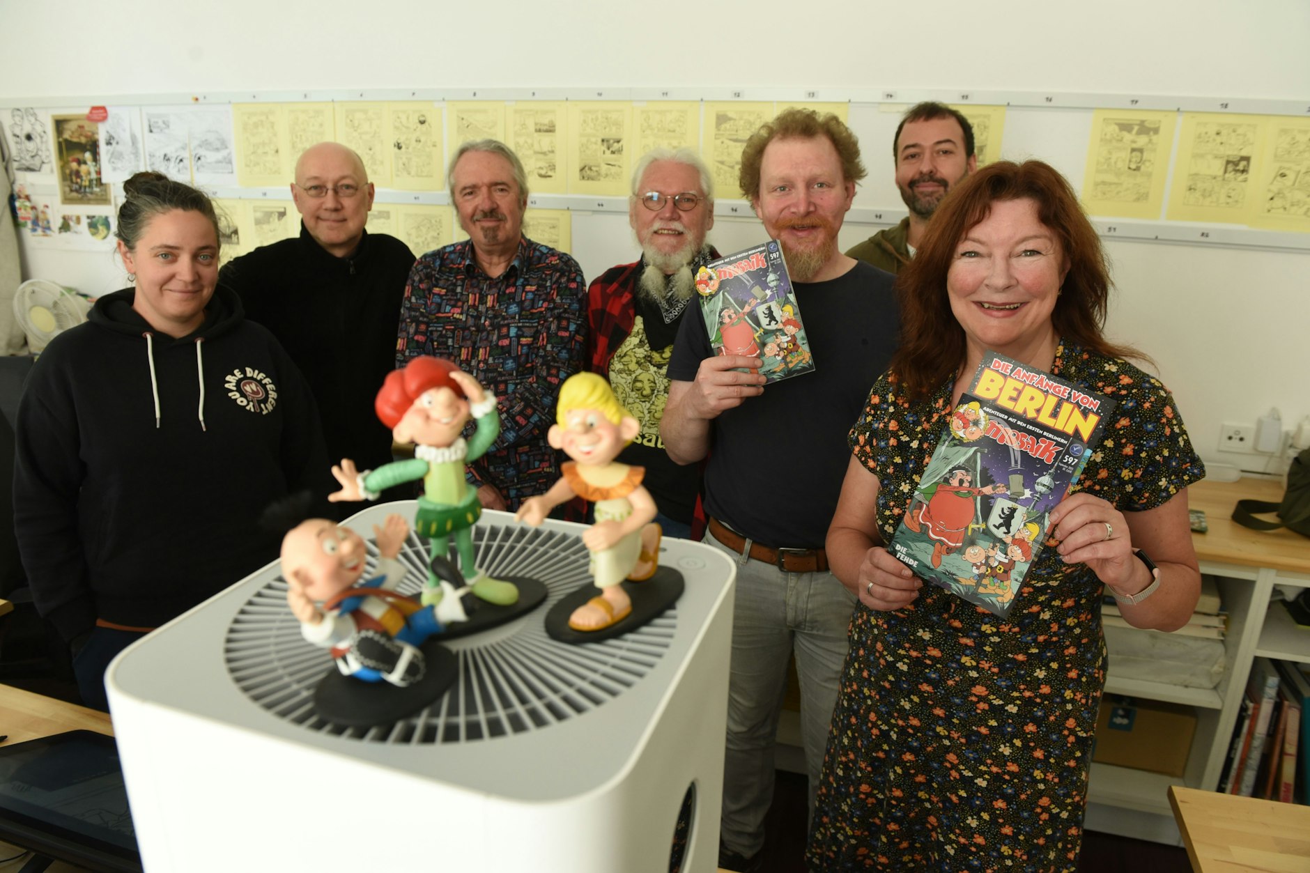 In der Mosaik-Redaktion: Leiterin Maren Ahrens und ihr Team lassen im neuen Heft die Abrafaxe unser schönes Berlin gründen – und machen die Stadt älter als sie ist.