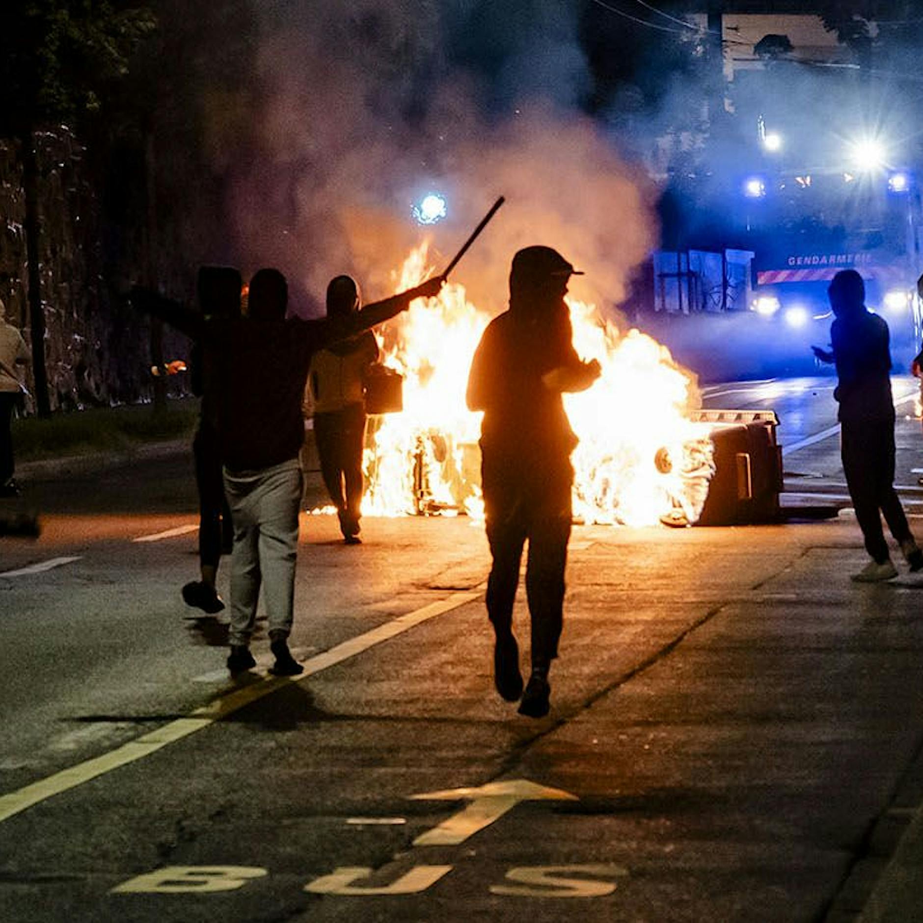 Krawalle in der Schweiz eskalieren: Nach Tod eines Jugendlichen fliegen Molotowcocktails