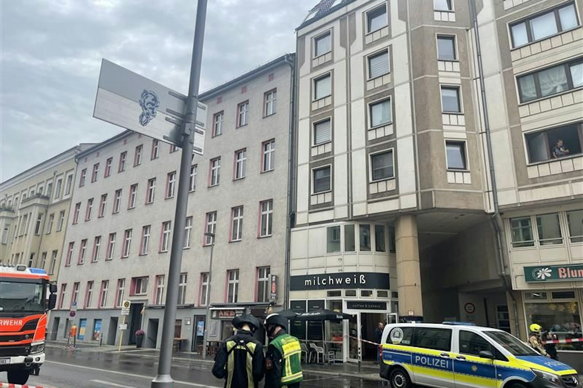 Das Wohnhaus links neben der Dreispitzpassage ist einsturzgefährdet.